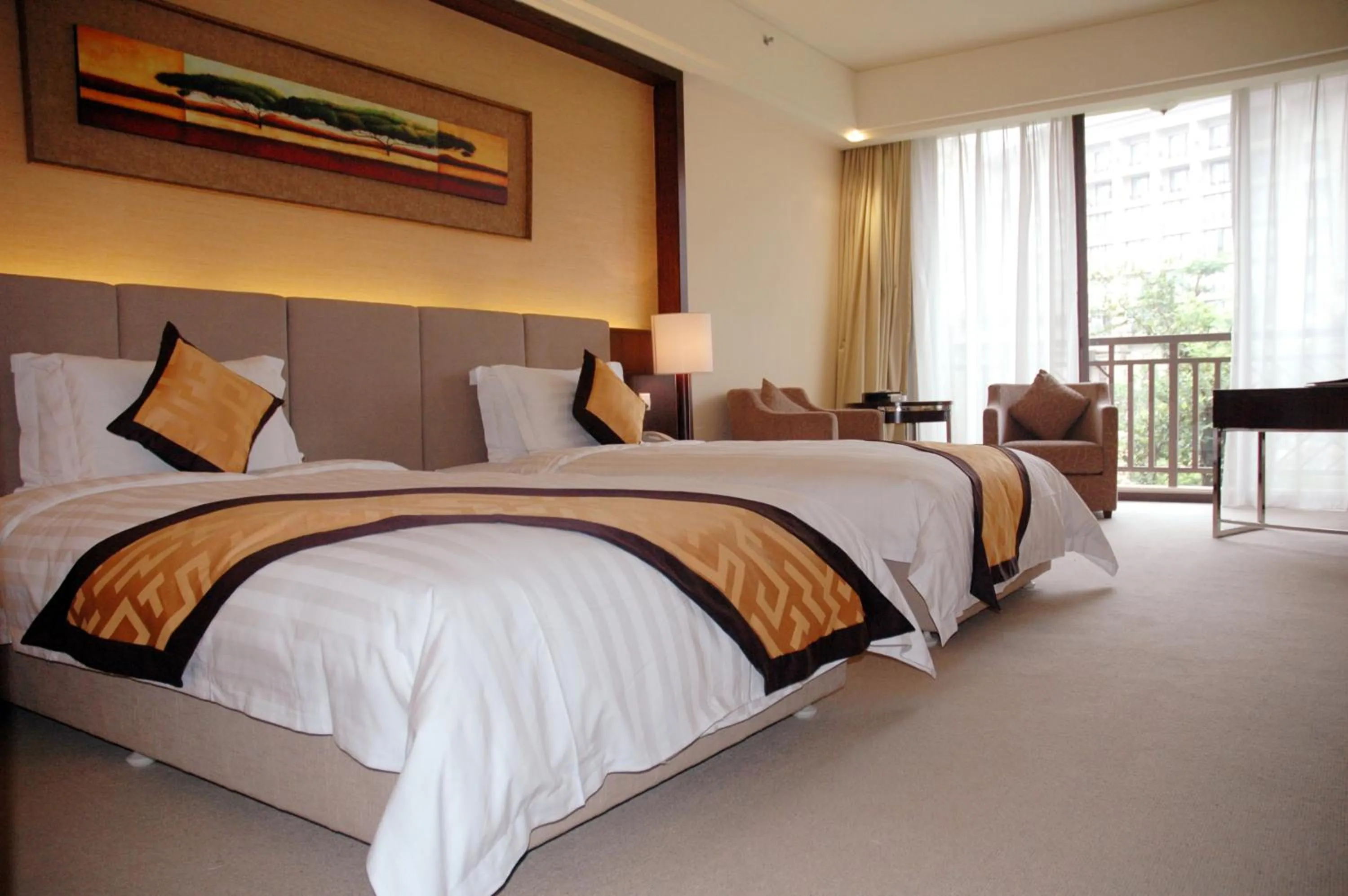 Bed in Dongguan Richwood Garden Hotel