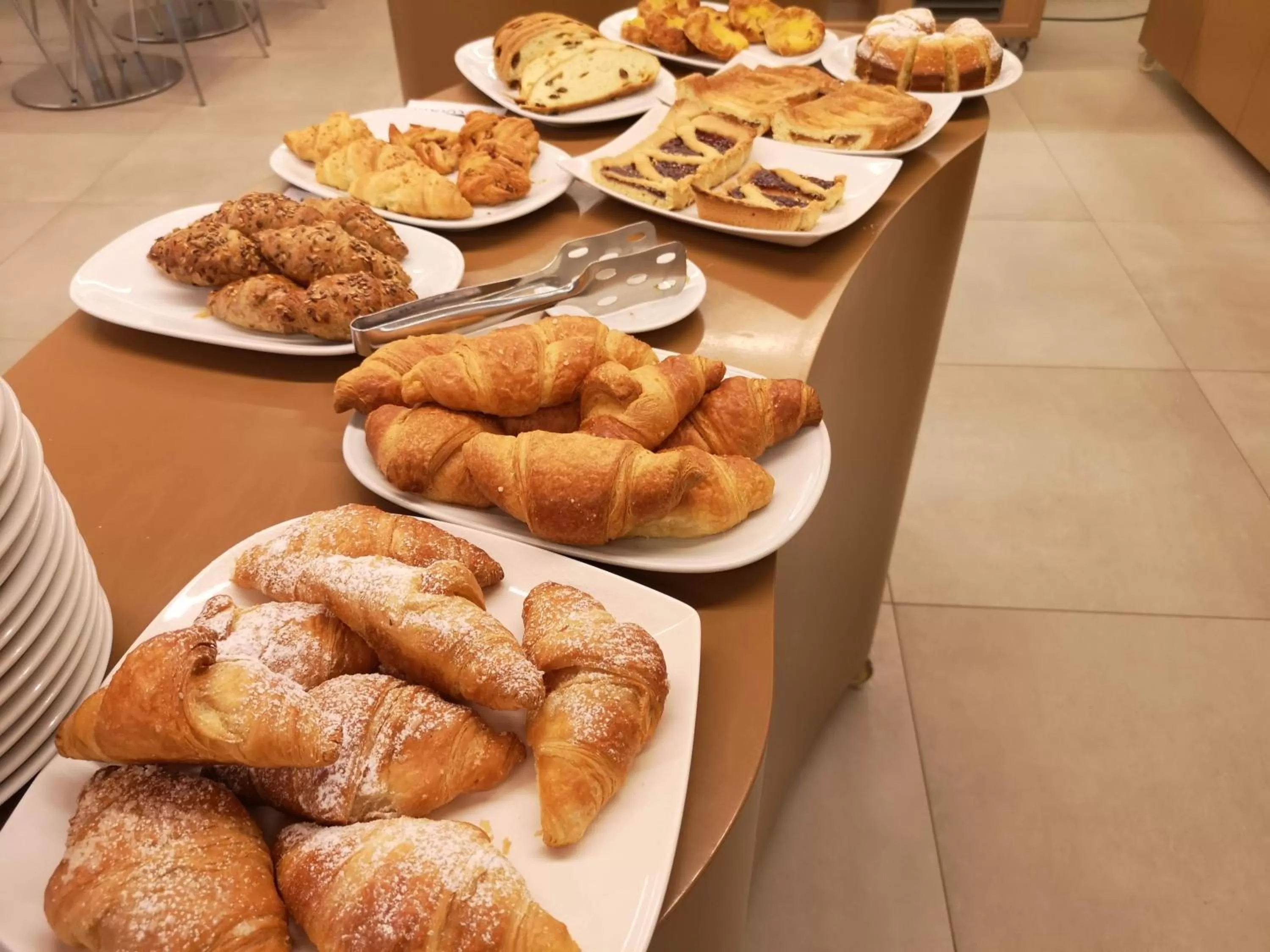 Food and drinks in Key Hotel