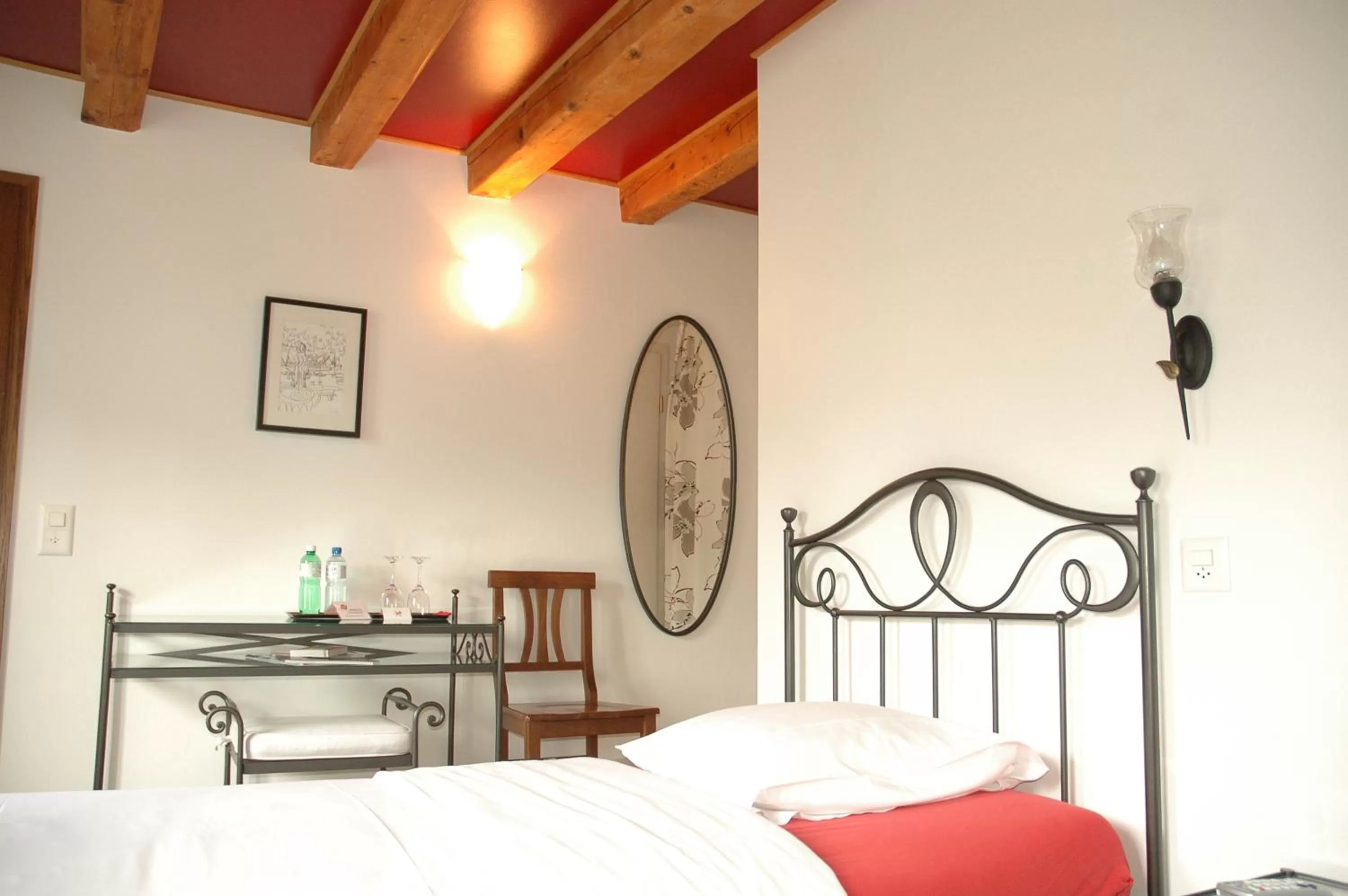 Bed in Auberge de Dully