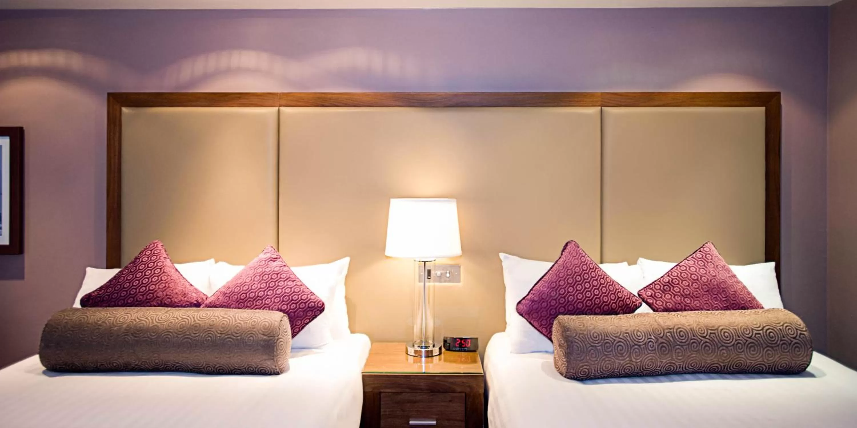 Photo of the whole room, Bed in Sandman Signature London Gatwick Hotel