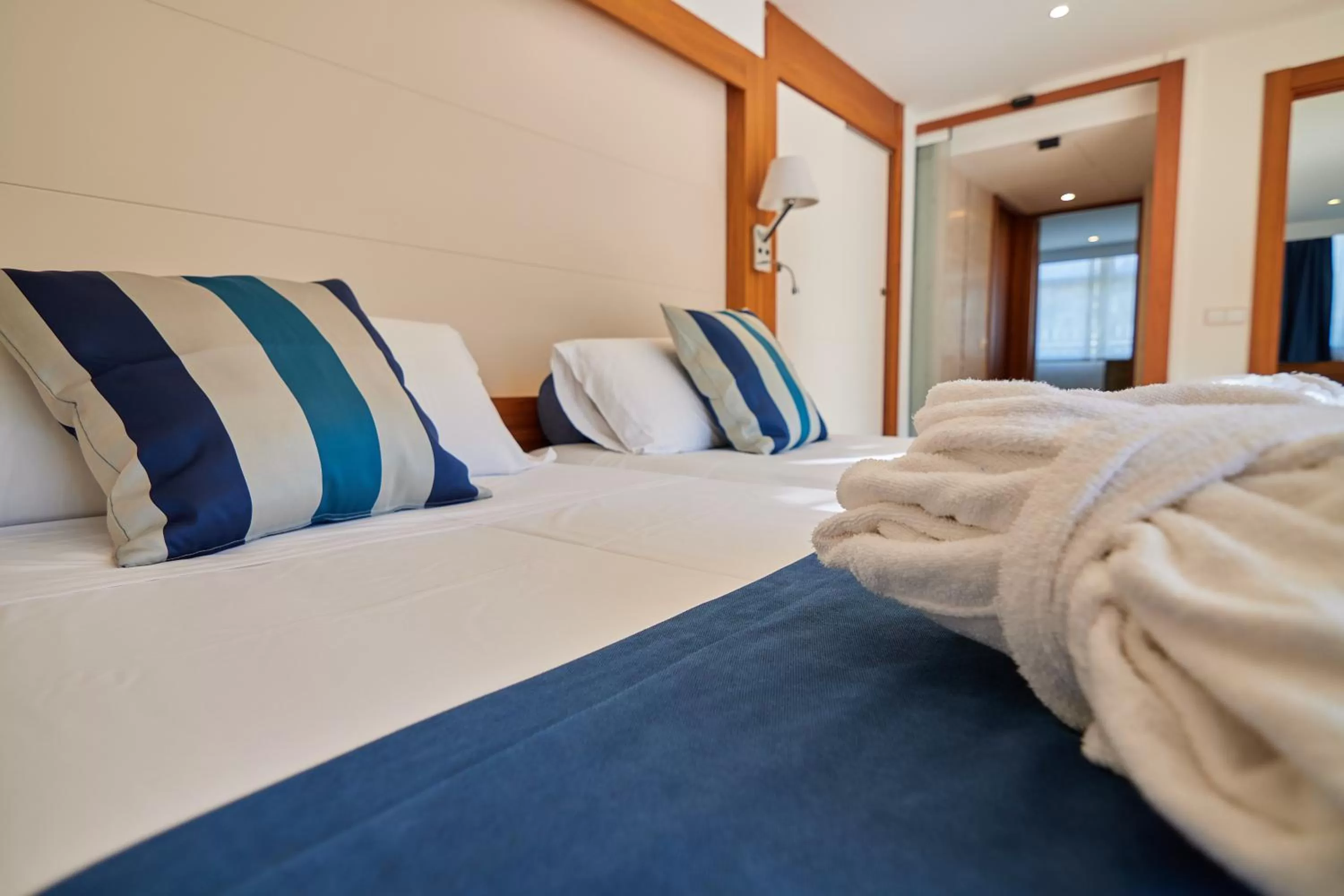 Bedroom, Bed in Los Geranios