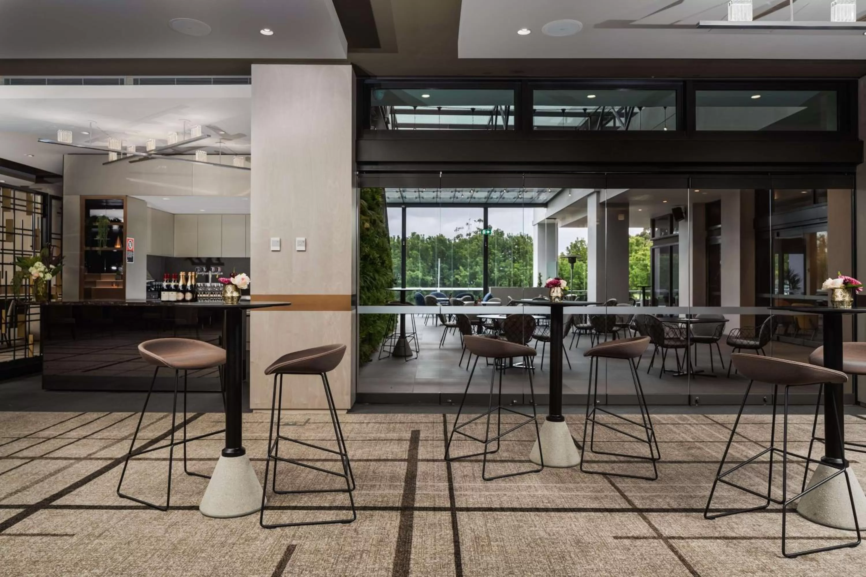 Lounge or bar in Rydges Campbelltown