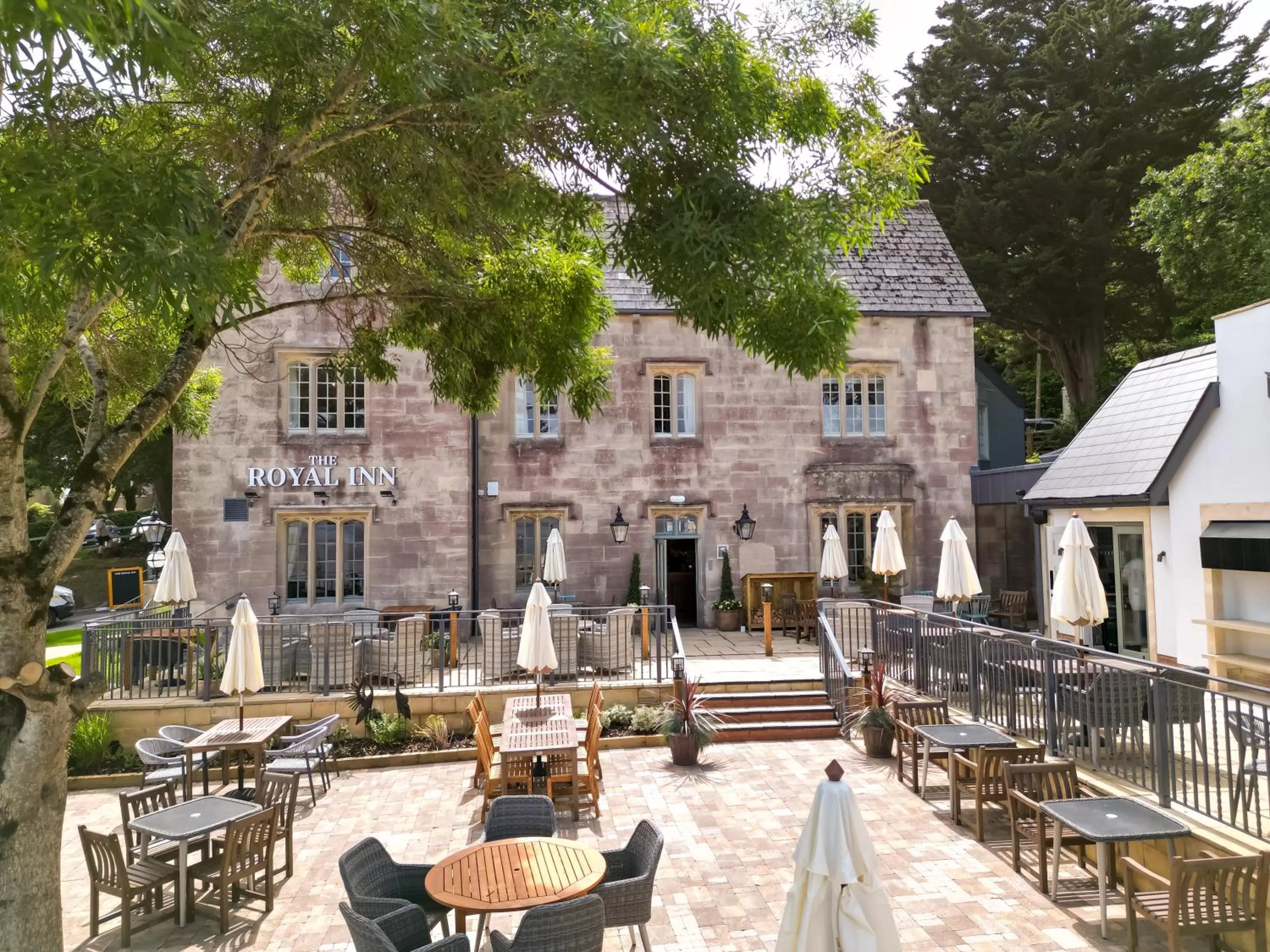 The Royal Inn by Chef & Brewer Collection