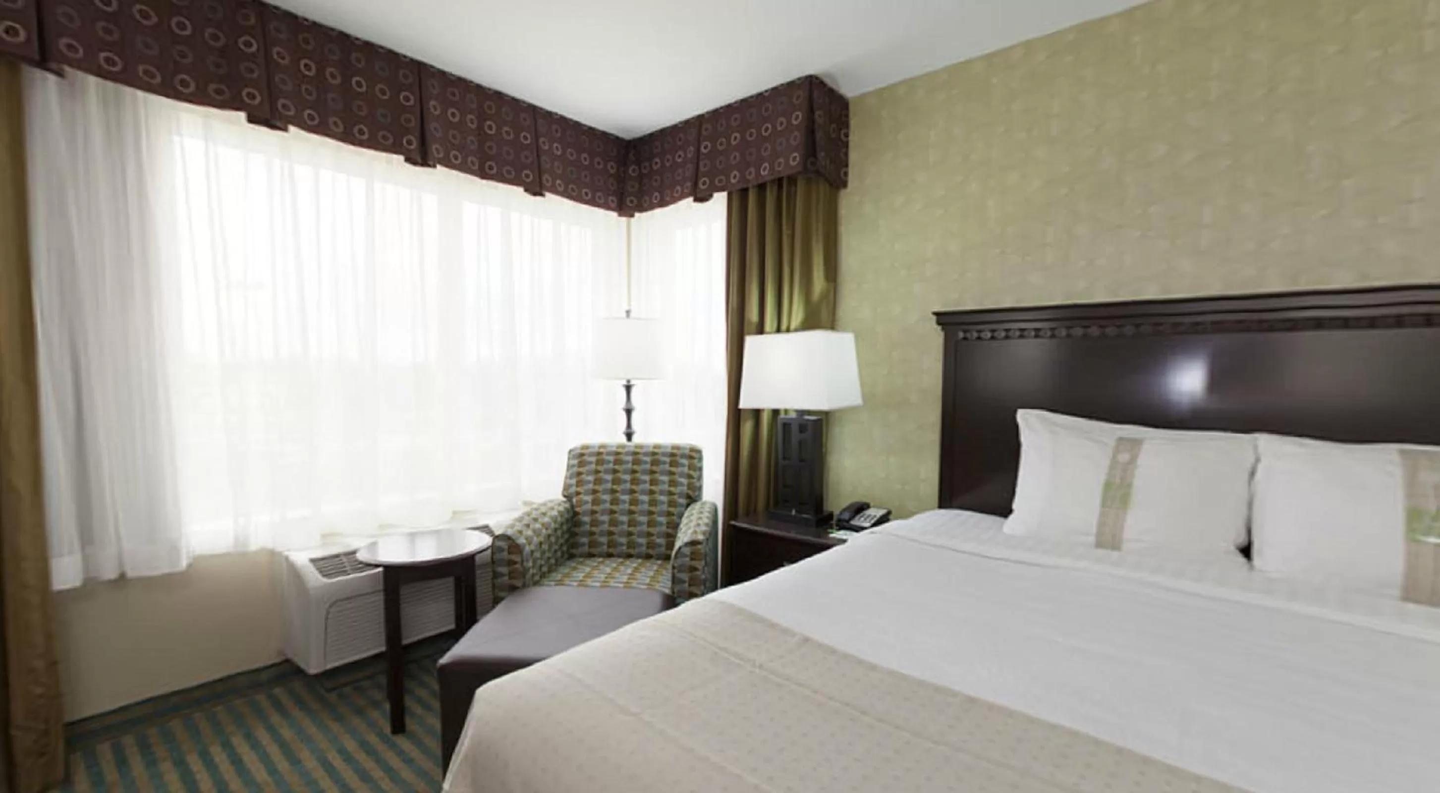 Bedroom, Bed in Holiday Inn Columbia East by IHG