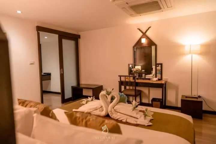 Bed in Seeharaj Hotel