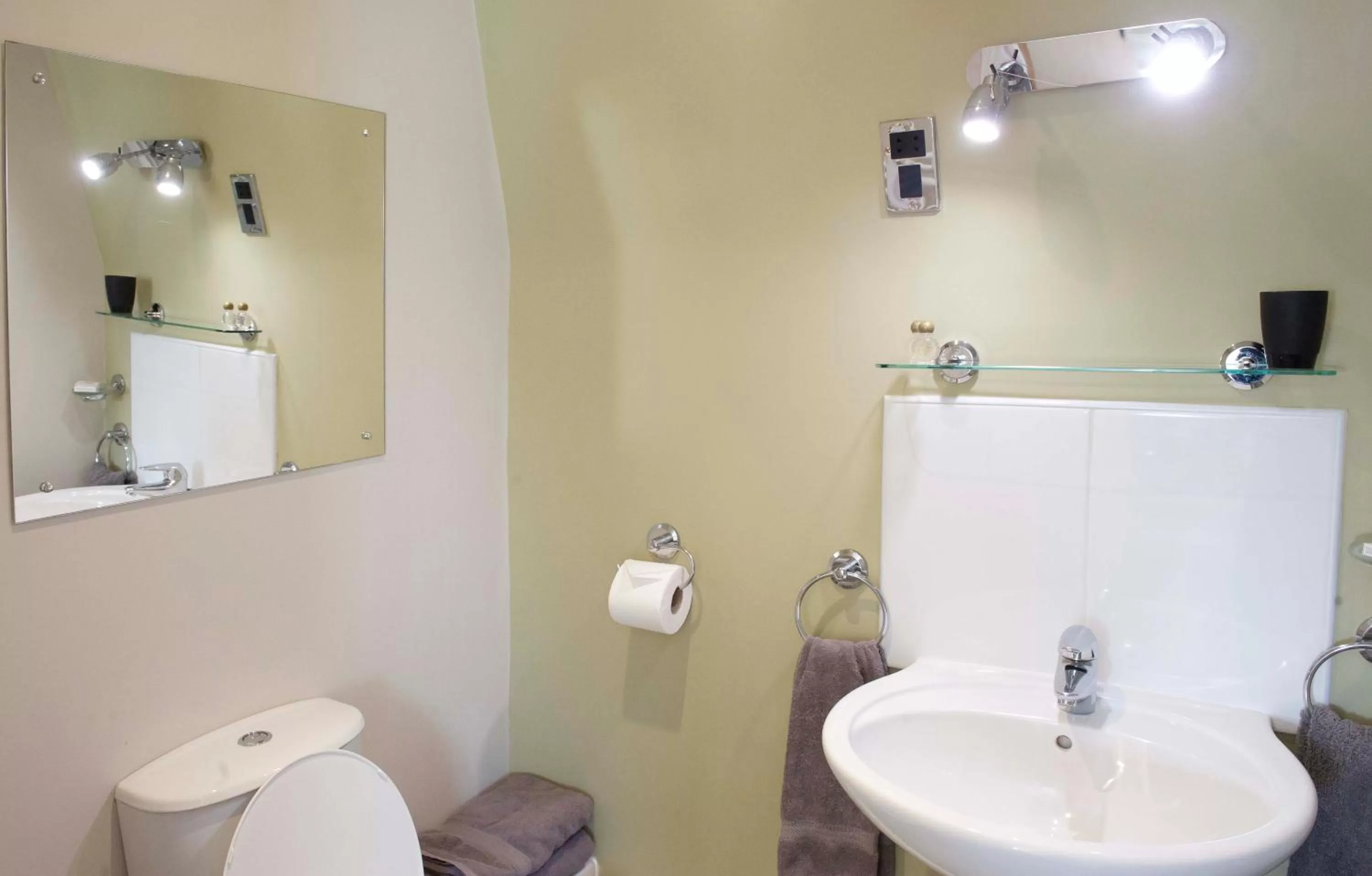 Rose and Crown Hotel