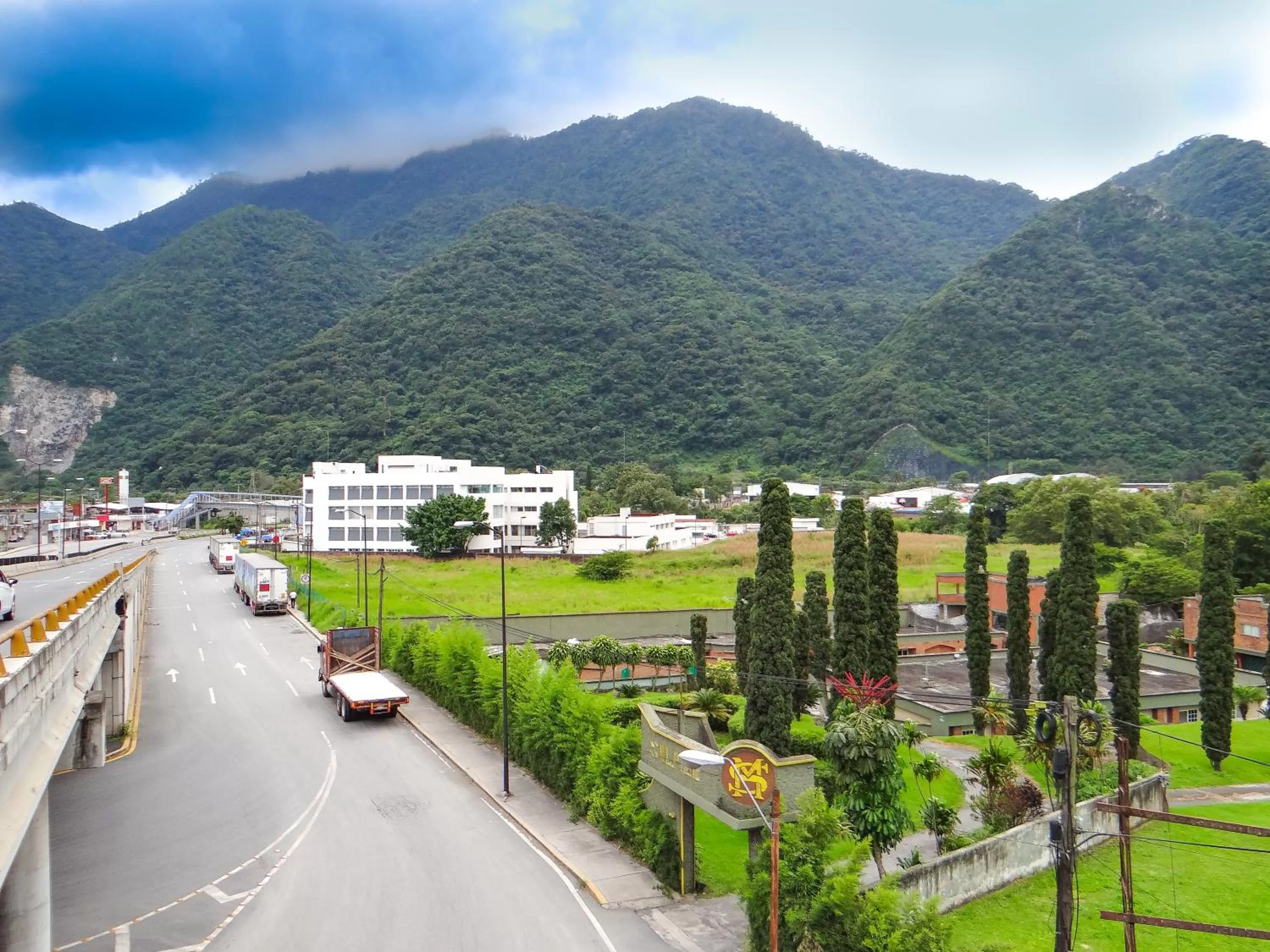 Mountain View in Silmar Hotel/Motel