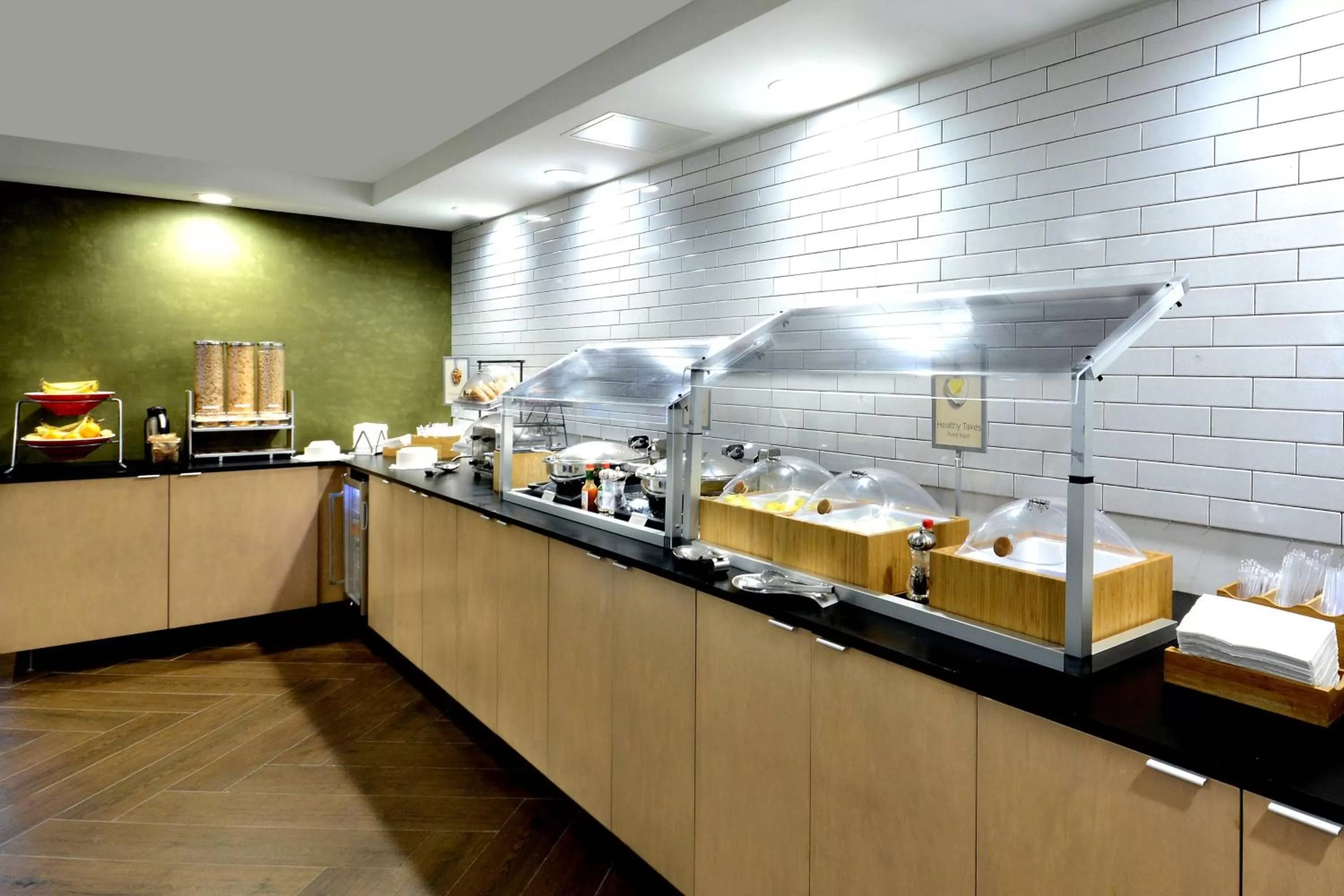 Breakfast in Fairfield Inn Greensboro Airport