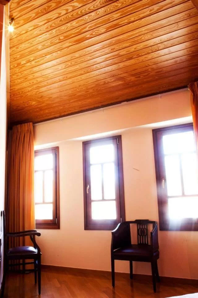 Seating Area in Hotel Kynaitha