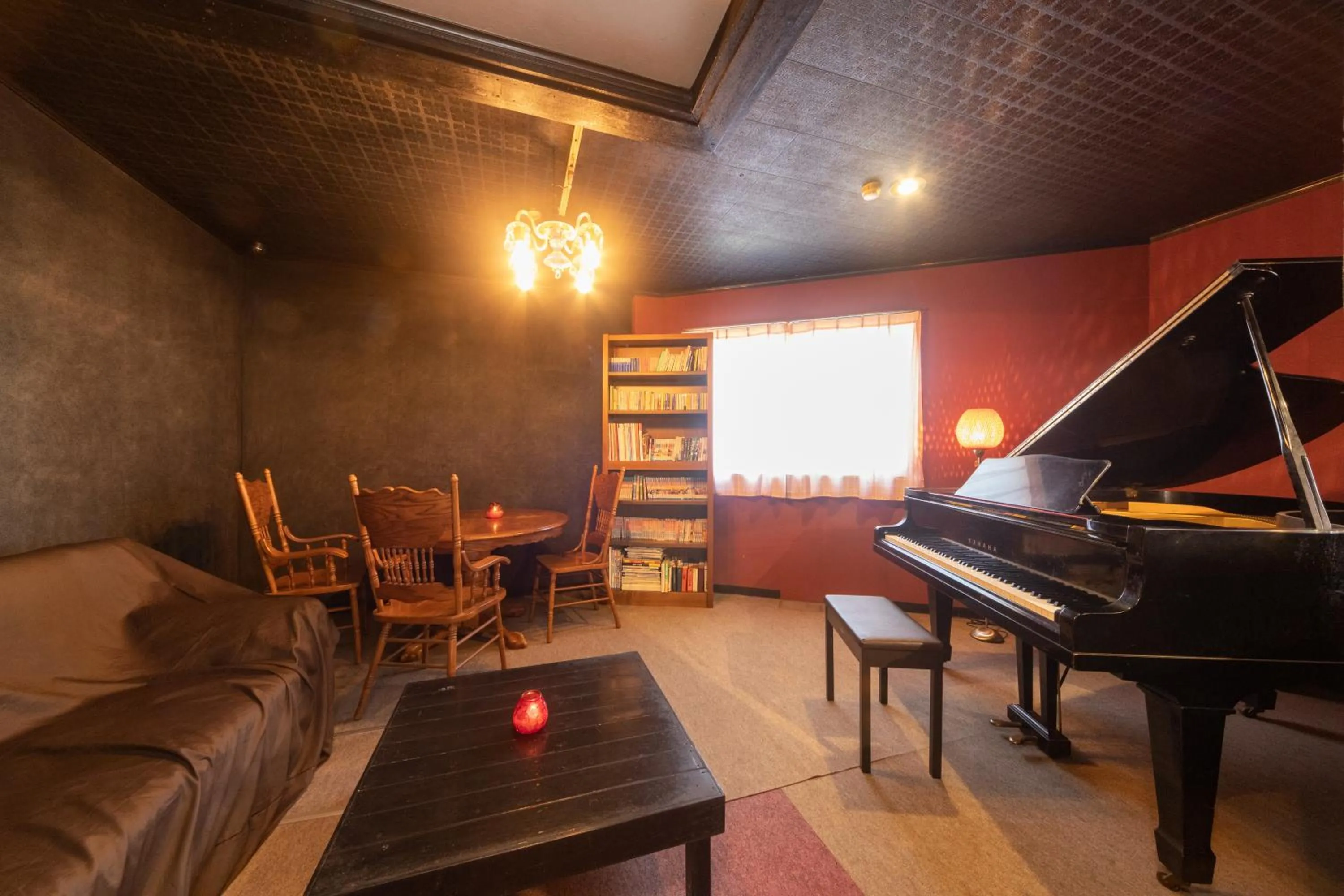 Library in Kagura White Horse Inn