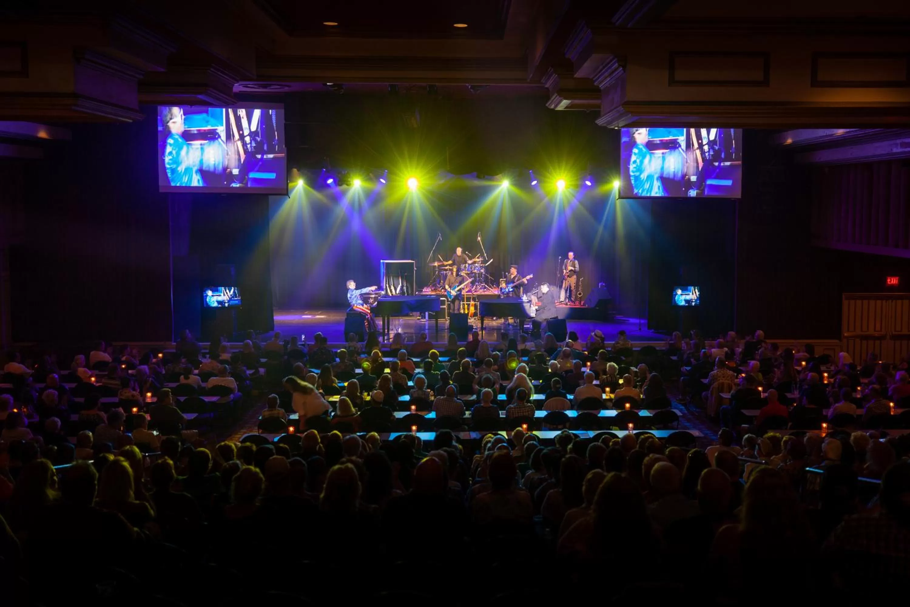 Entertainment in Don Laughlin's Riverside Resort & Casino
