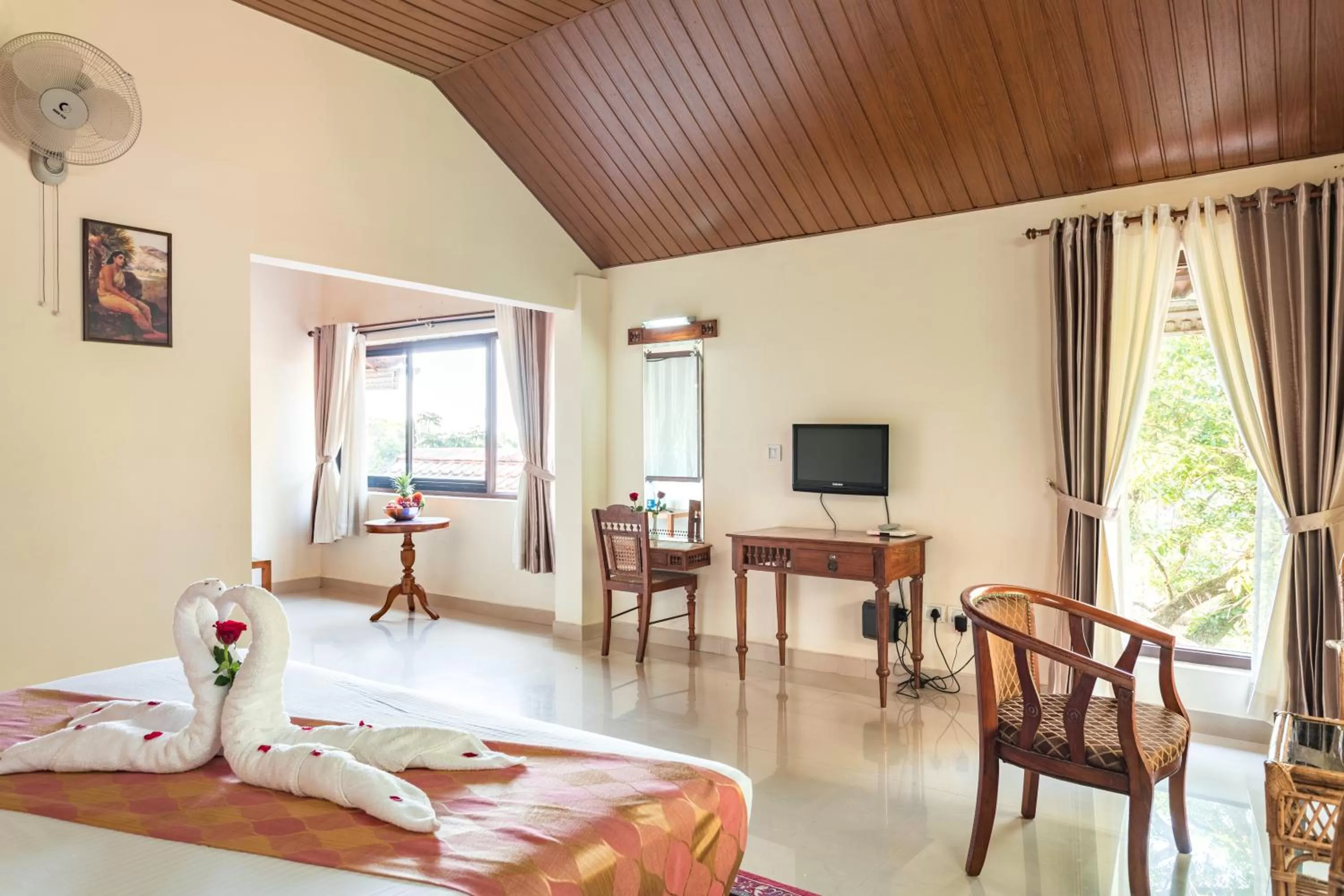 Bedroom, Bed in Violet Woods