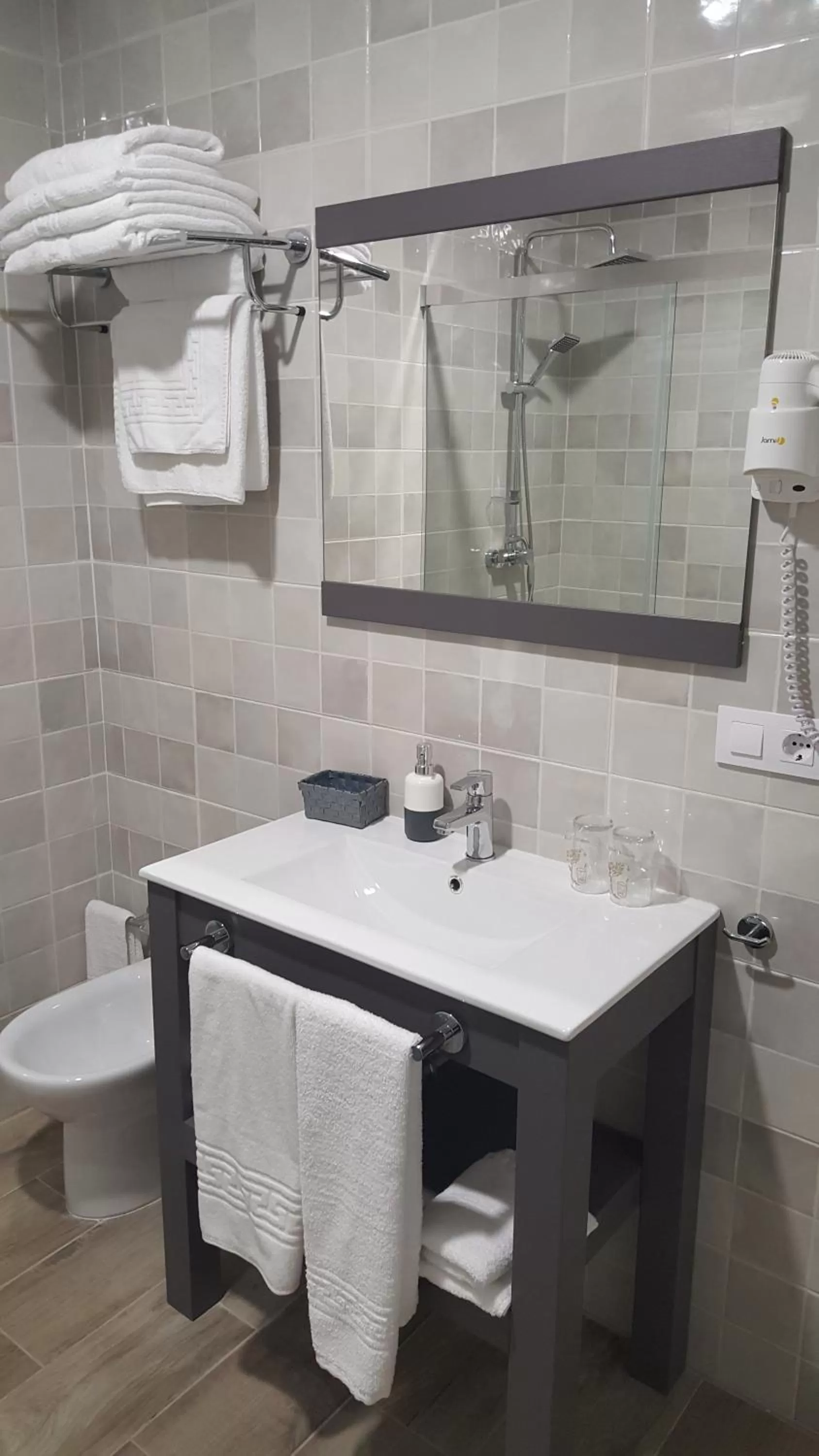 Bathroom in Hotel Apartamentos MPD