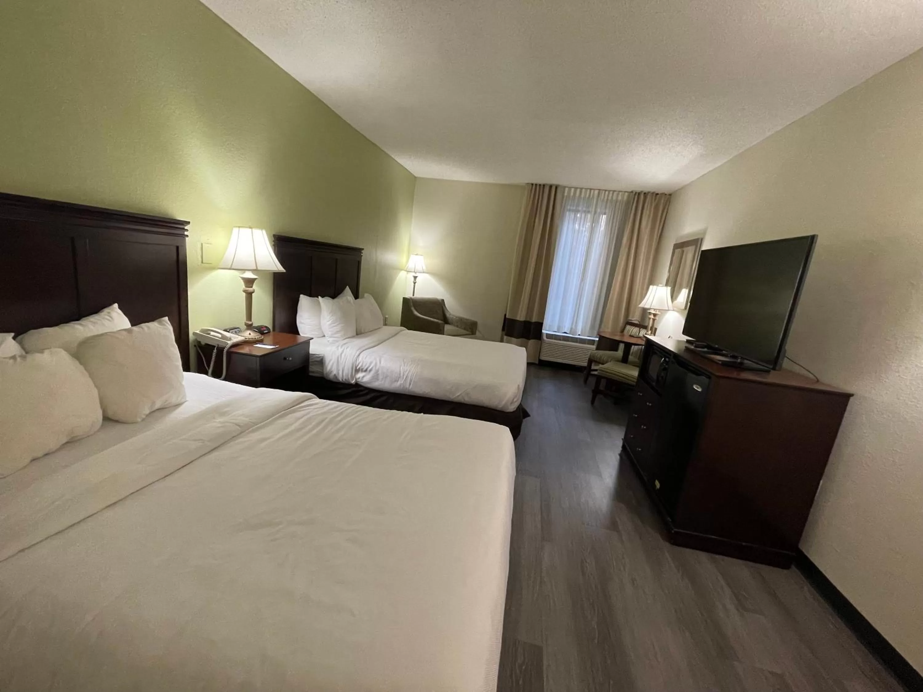 Bed in Comfort Inn Pinehurst - Southern Pines