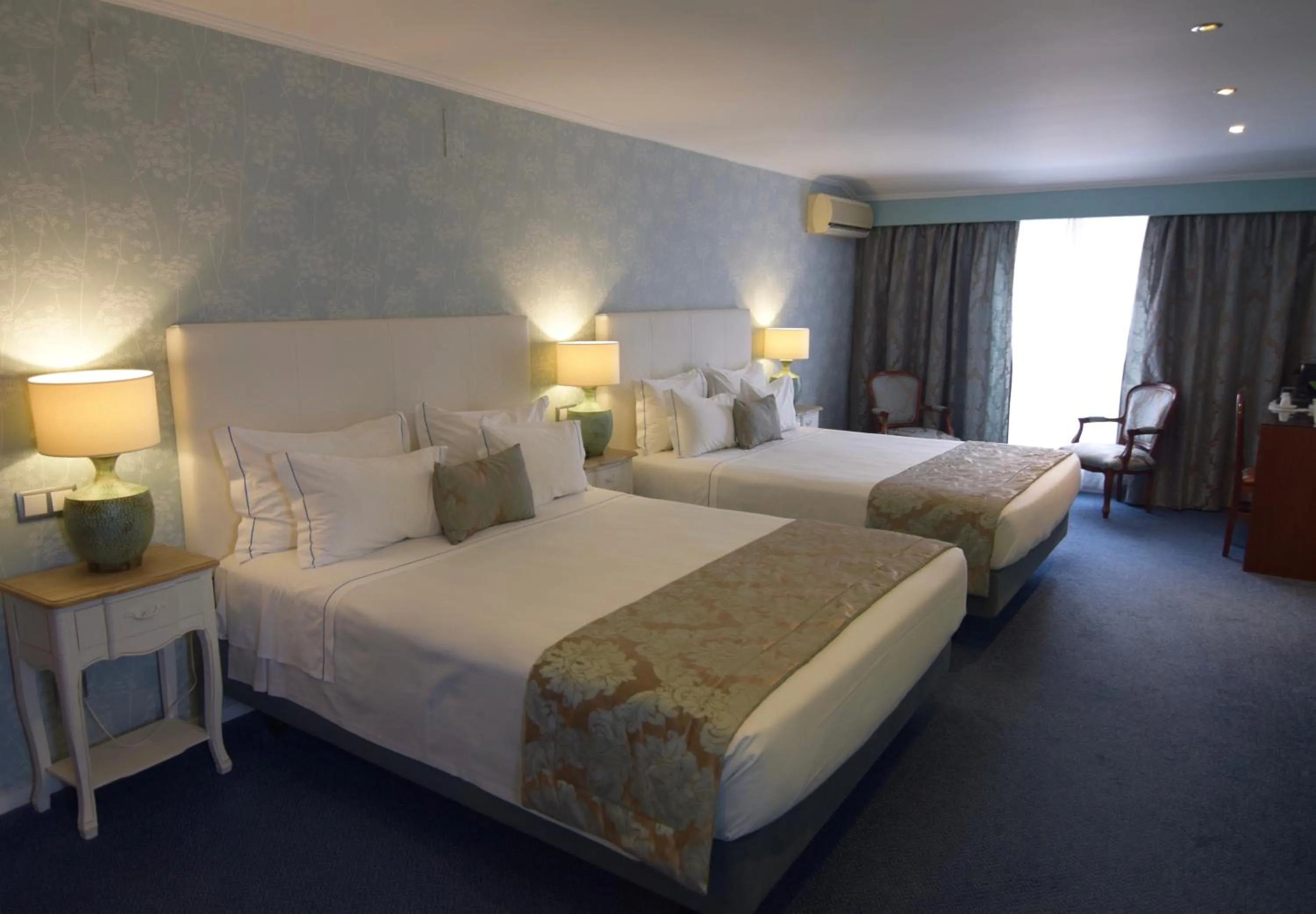 Photo of the whole room, Bed in Hotel Florescente