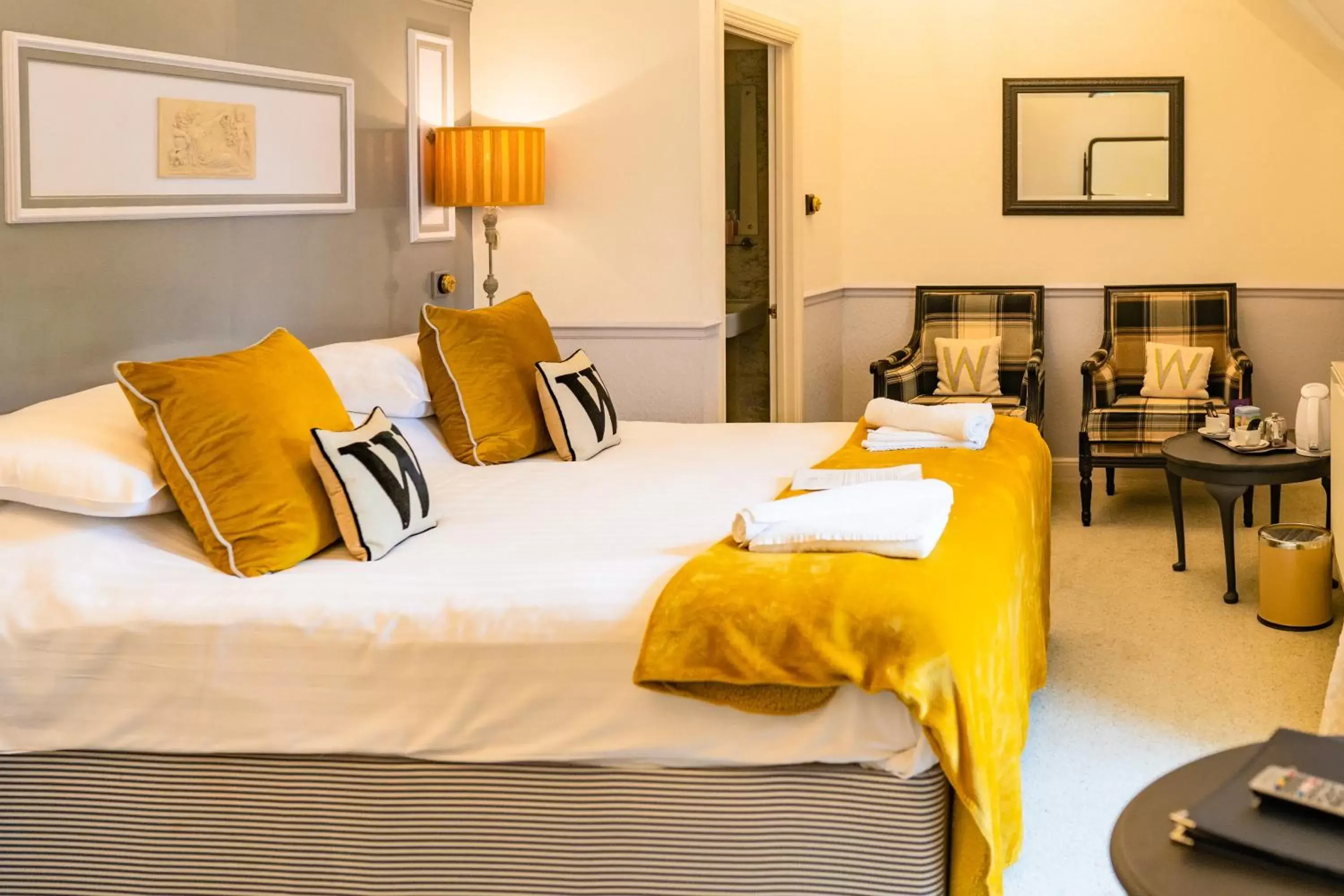 Superior Plus King or Twin in The Woodlands Hotel Superior Plus King or Twin in The Woodlands Hotel