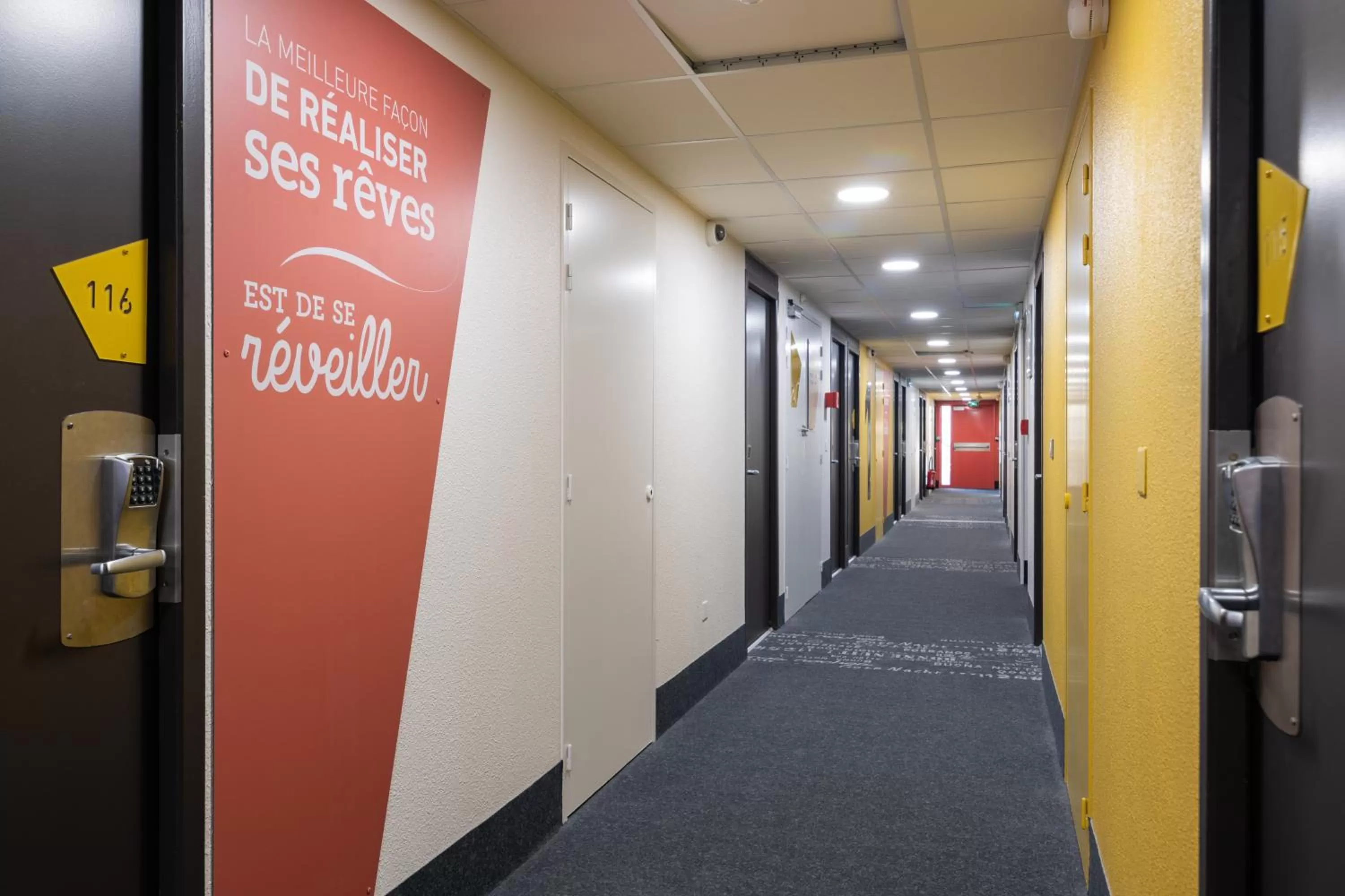 Decorative detail in B&B HOTEL Avignon 2