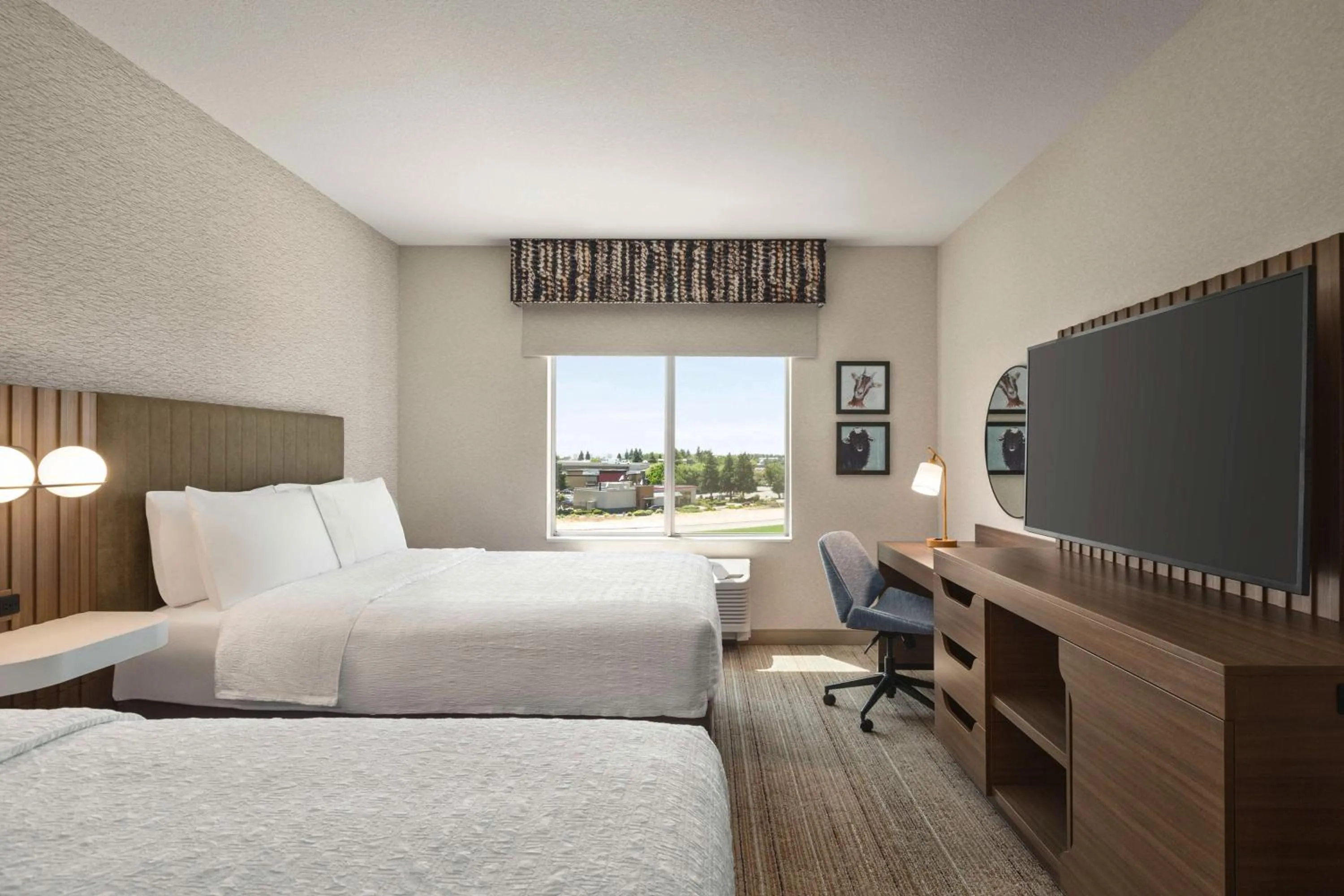 Bedroom, Bed in Hampton Inn Stockton, Ca