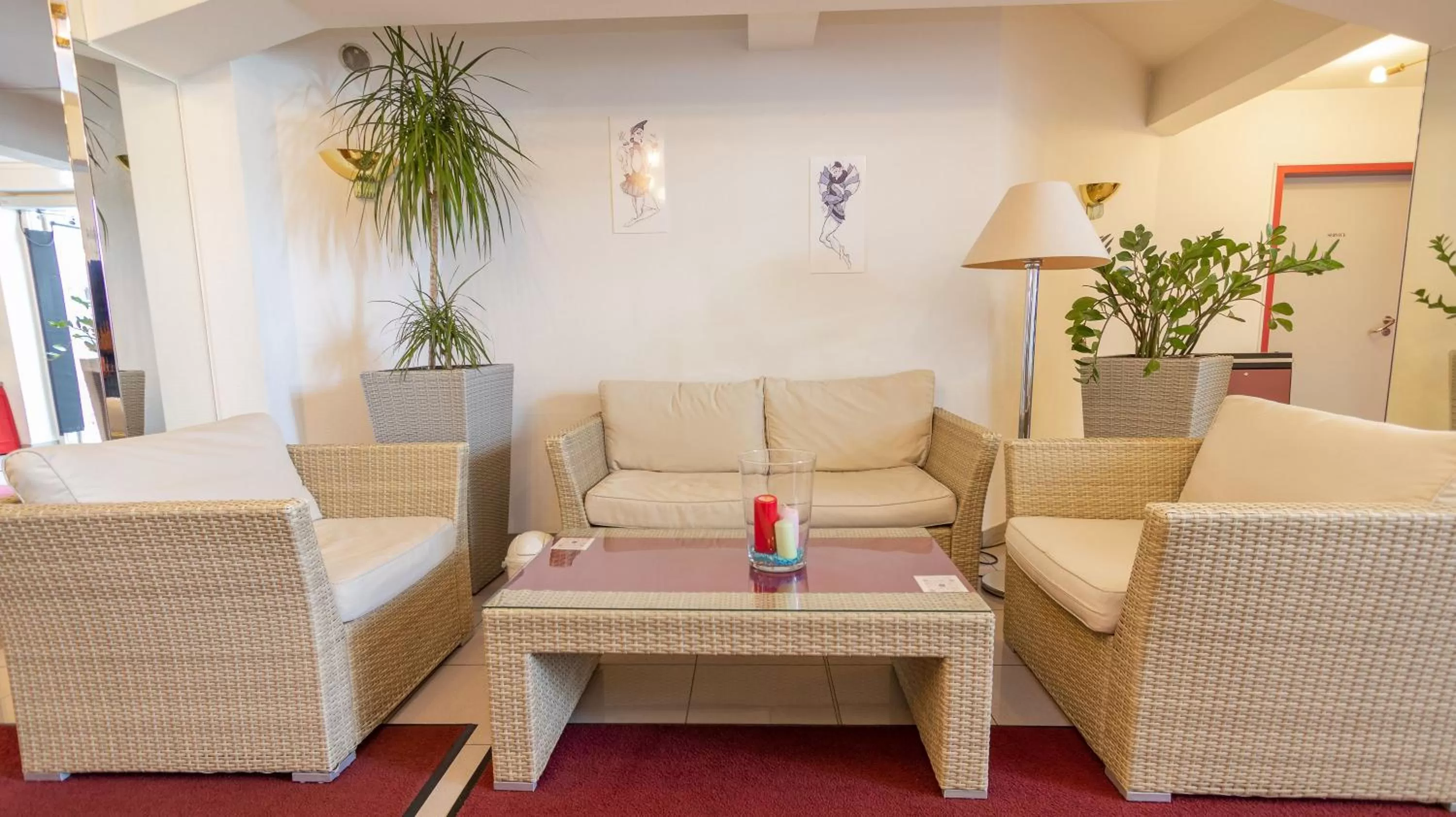 Lobby or reception, Seating Area in LeoMar Hotel