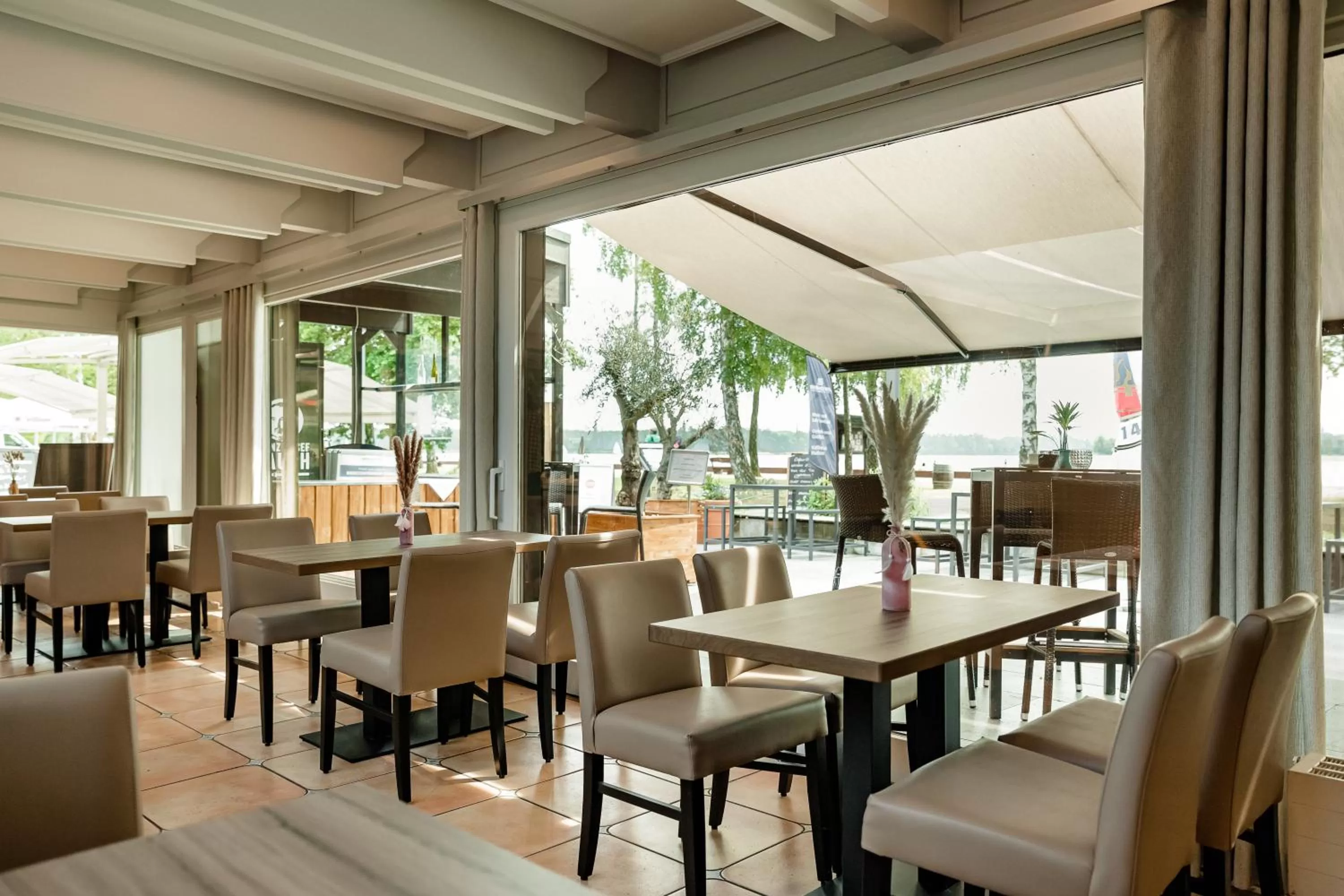 Restaurant/places to eat in Seehotel am Tankumsee