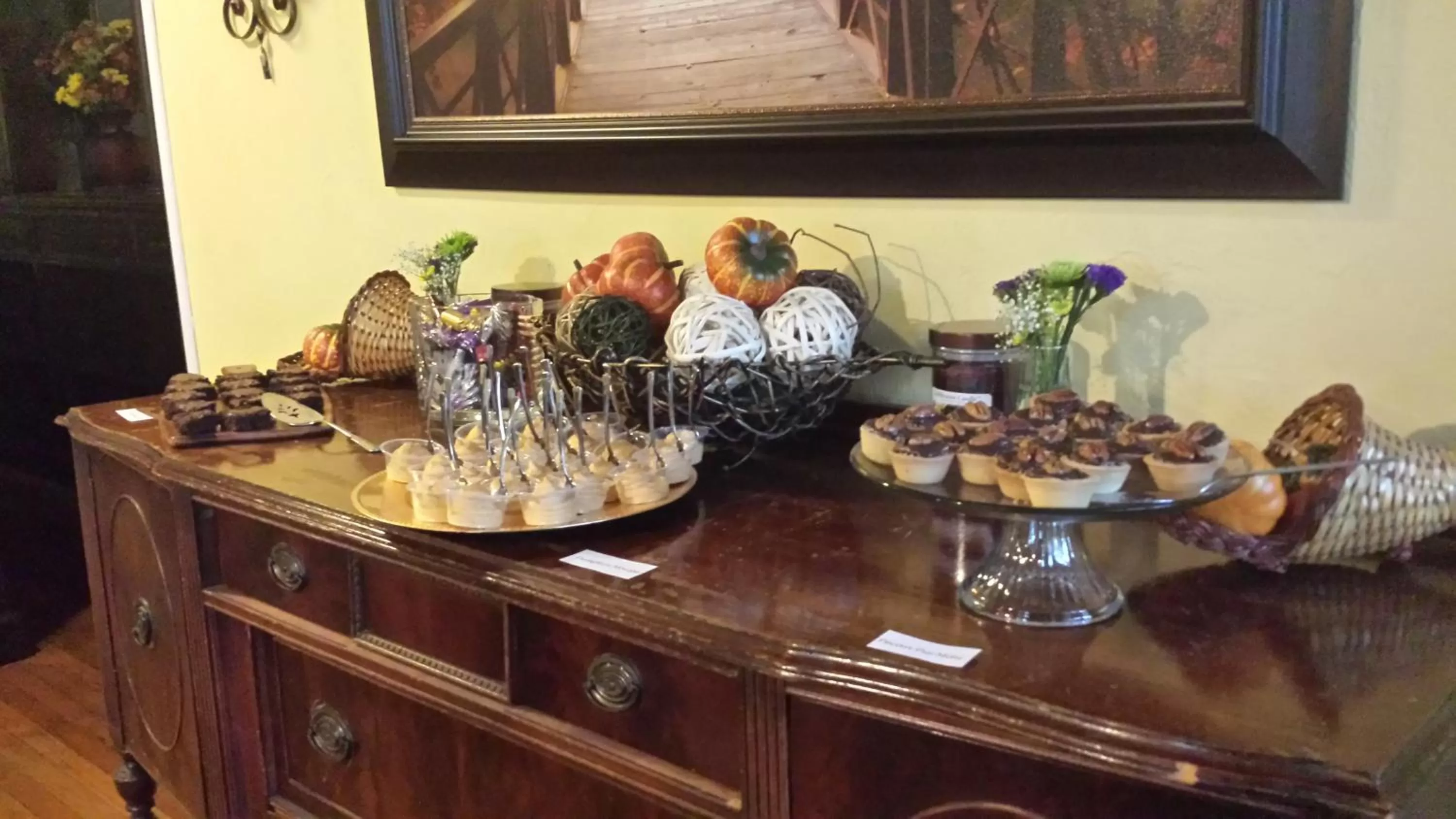 Meals in The Charleston Inn