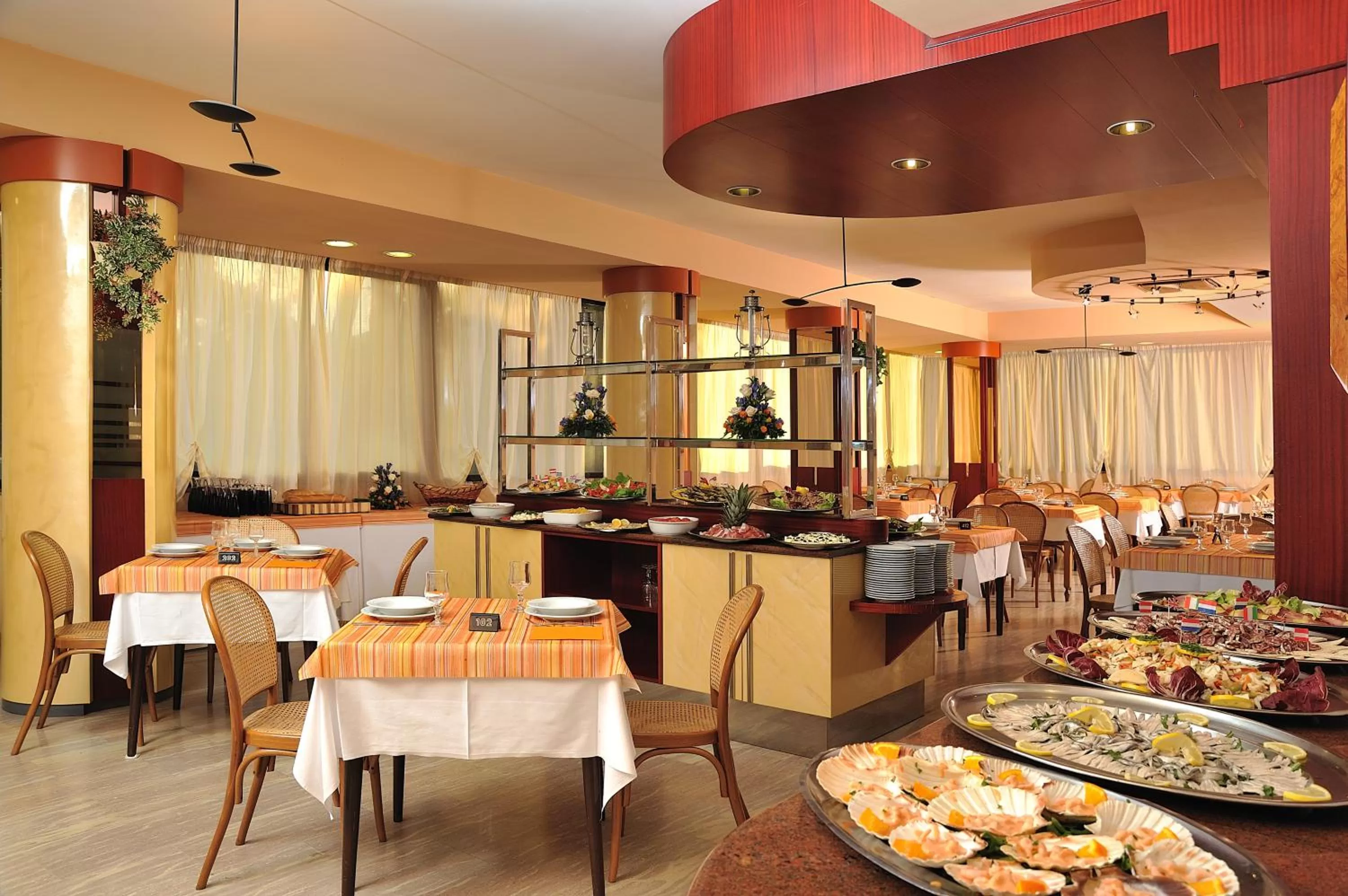 Restaurant/places to eat in Hotel Ausonia