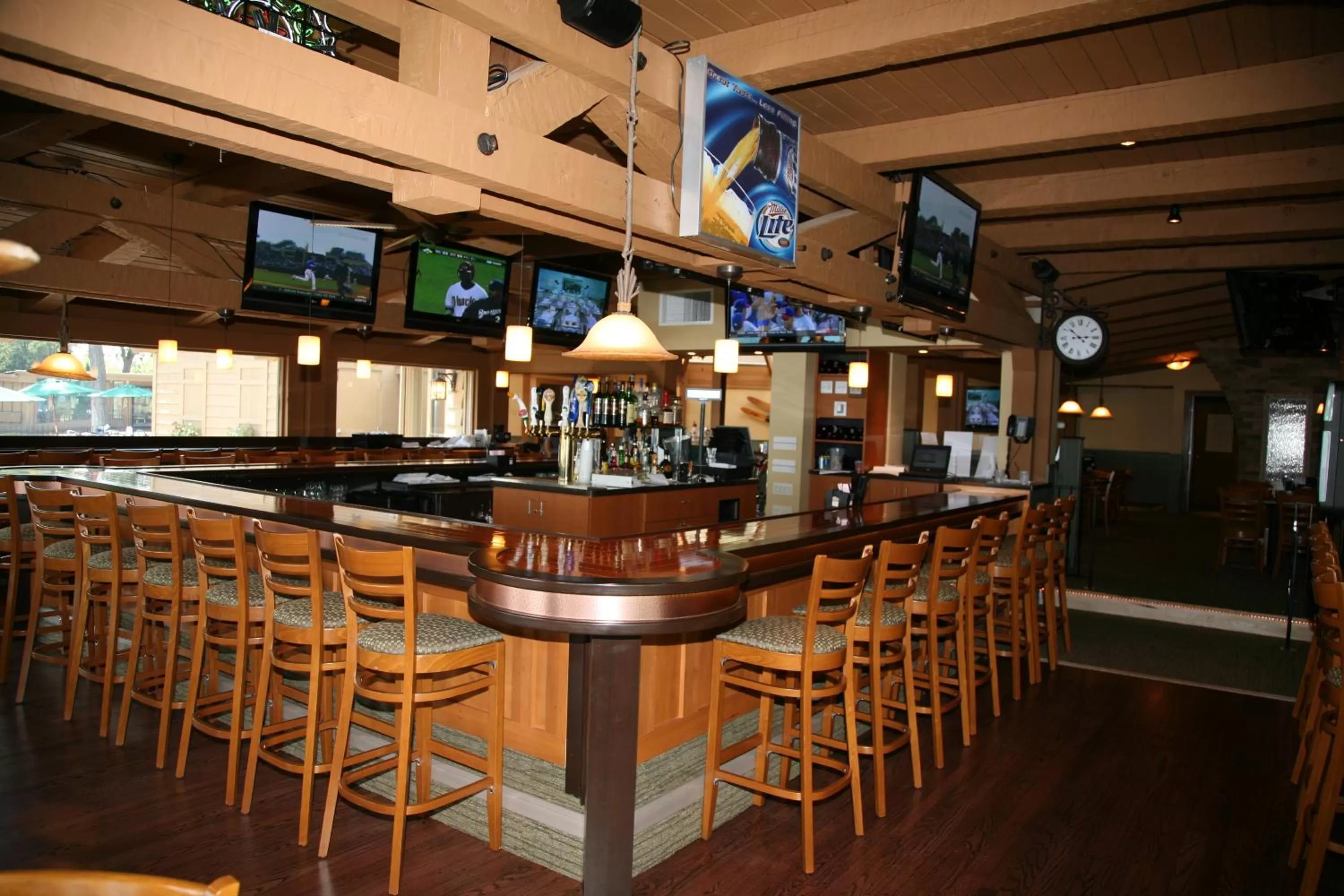 Restaurant/places to eat in Lake Lawn Resort