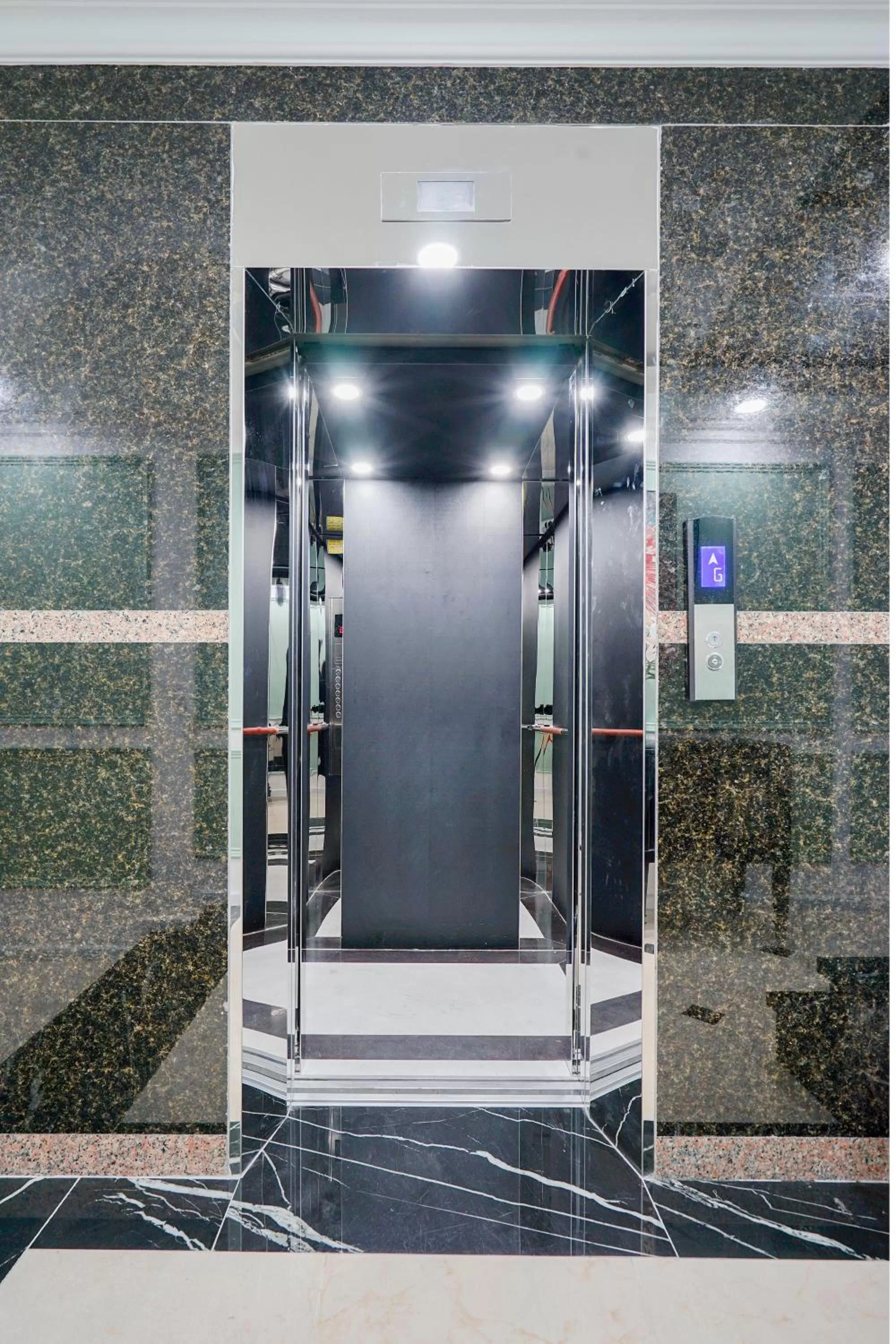 elevator, Bathroom in SAZI HOTEL - BÙI THỊ XUÂN