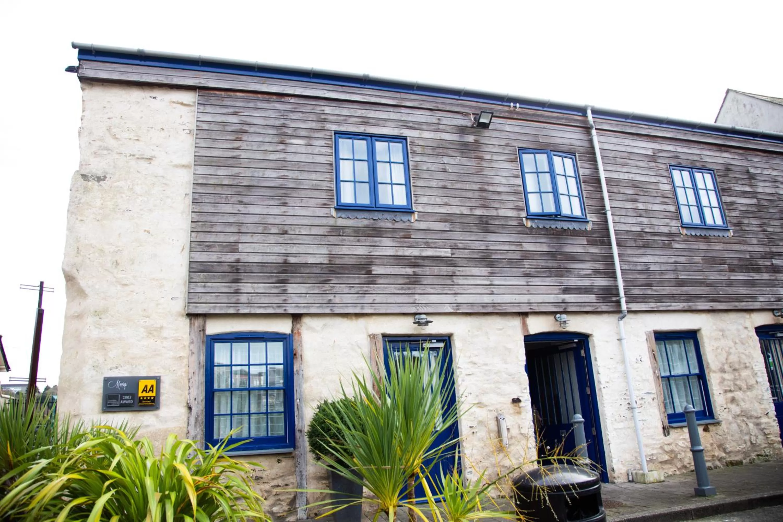 Property building in Mannings Hotel