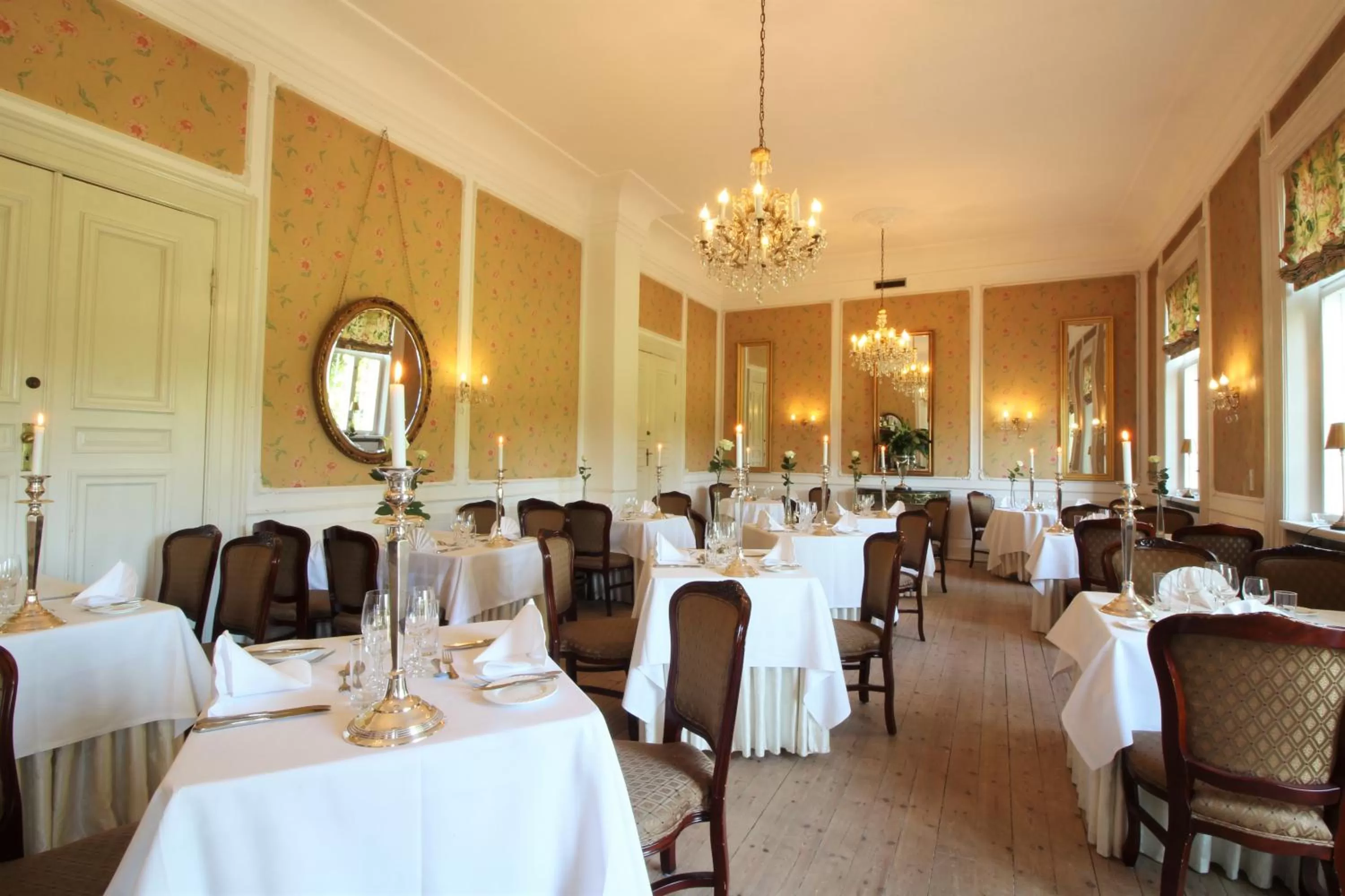 Restaurant/places to eat in Sophiendal Manor