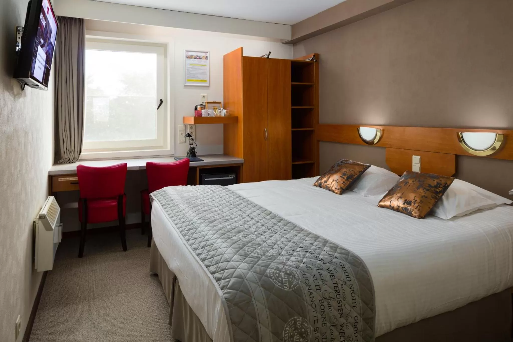 Restaurant/places to eat, Bed in Vivaldi Hotel