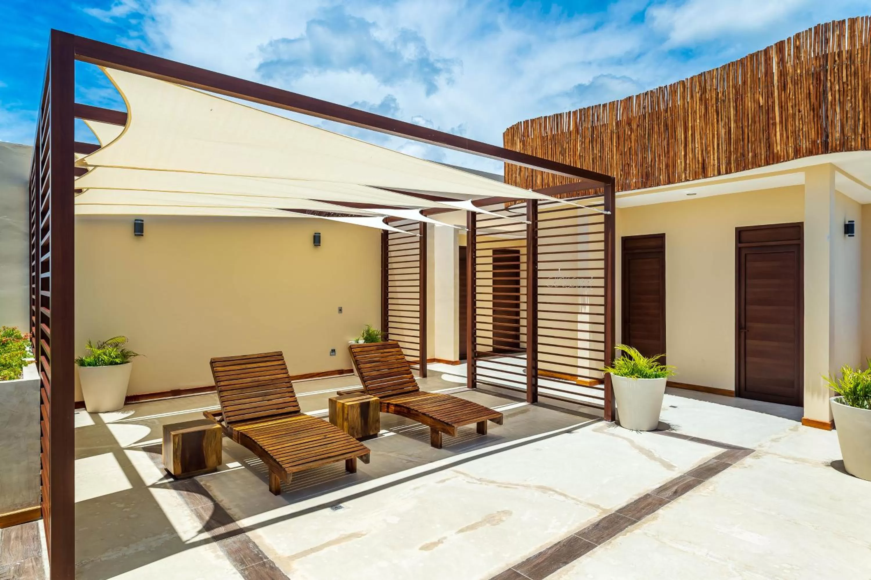 Area and facilities in Pre Opening! Solemn Luxury Condos by Spot Rentals