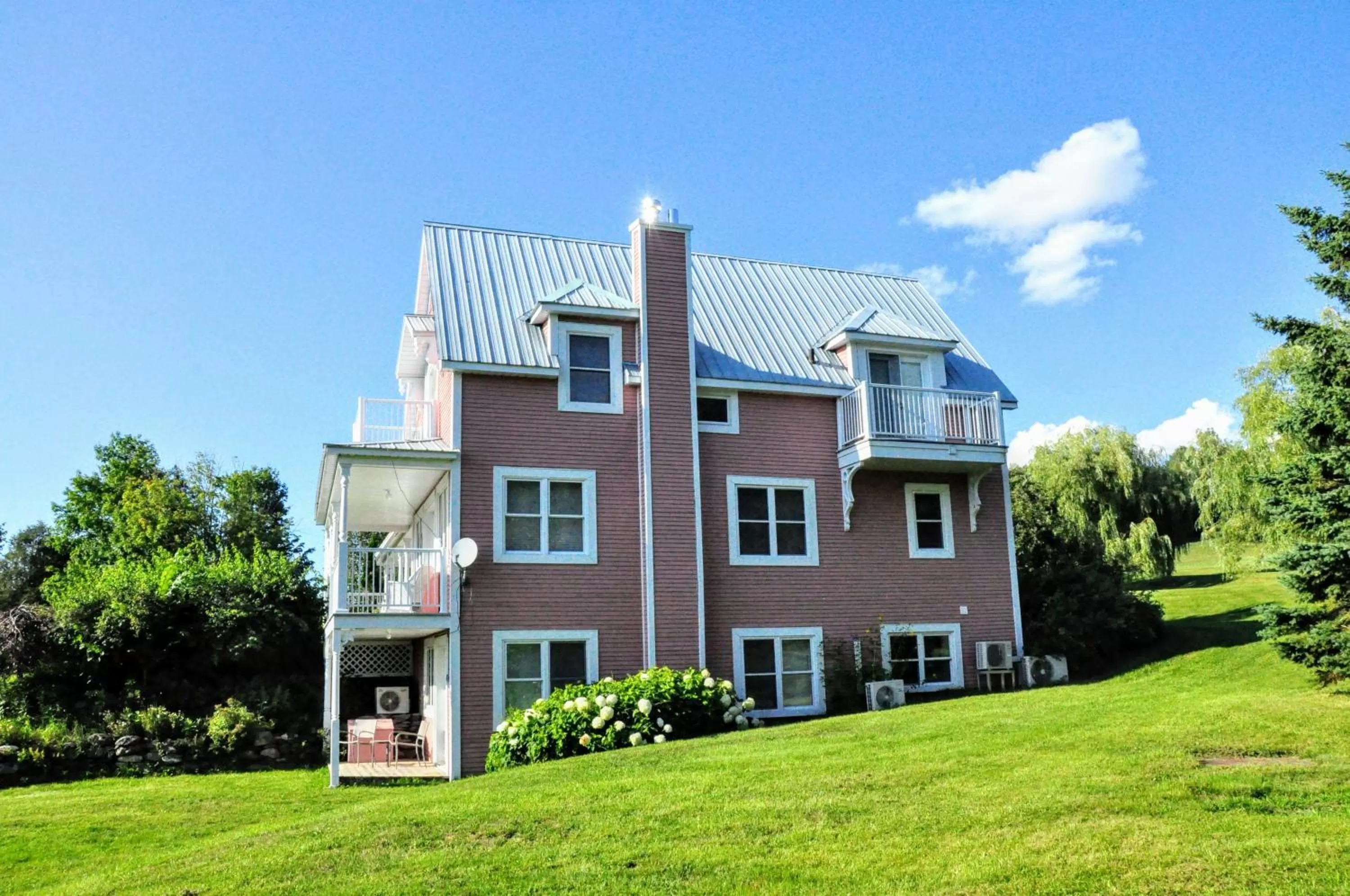 Property building in Auberge Le Tricorne