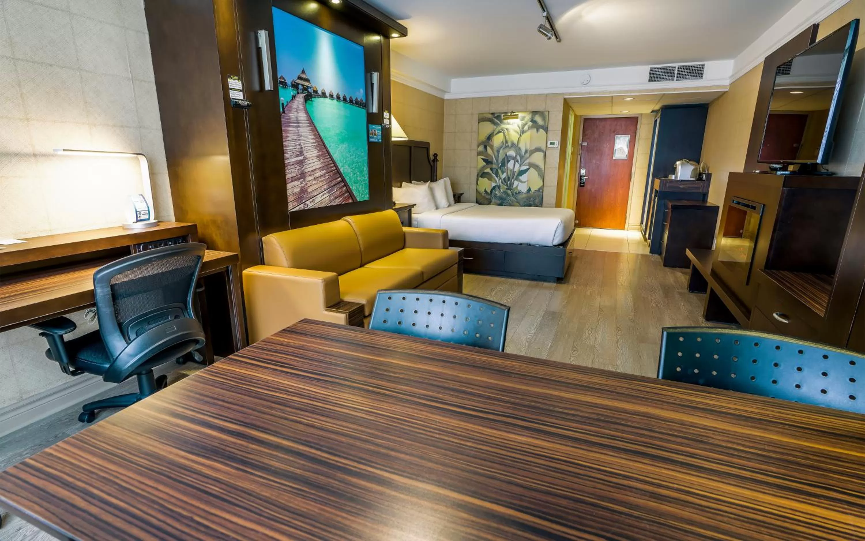 Bed in L'Hôtel Québec par JARO