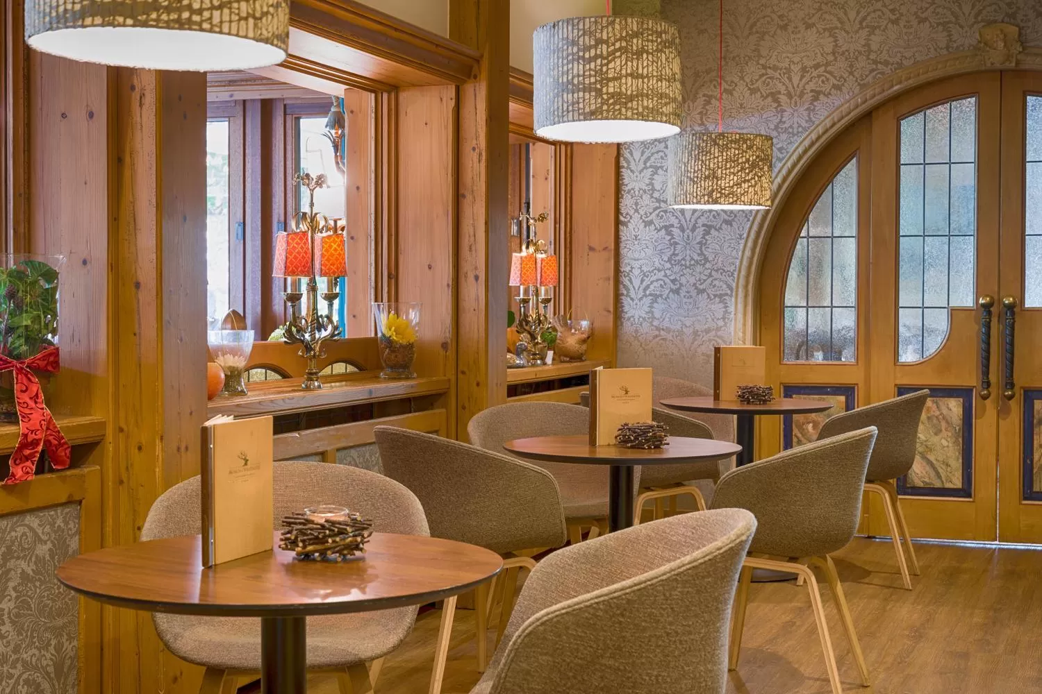 Lounge or bar in Ringhotel Mönch`s Waldhotel