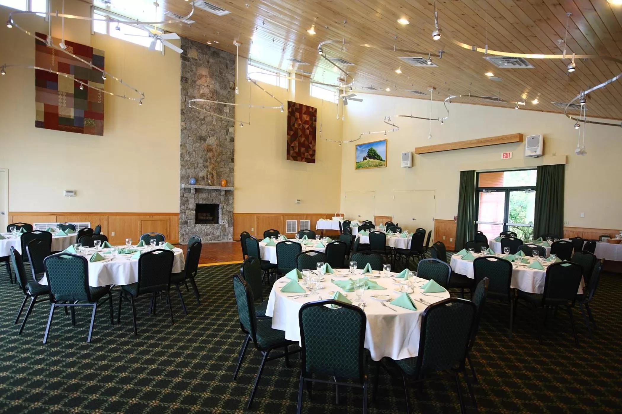 Banquet/Function facilities in Maple Hill Farm Inn