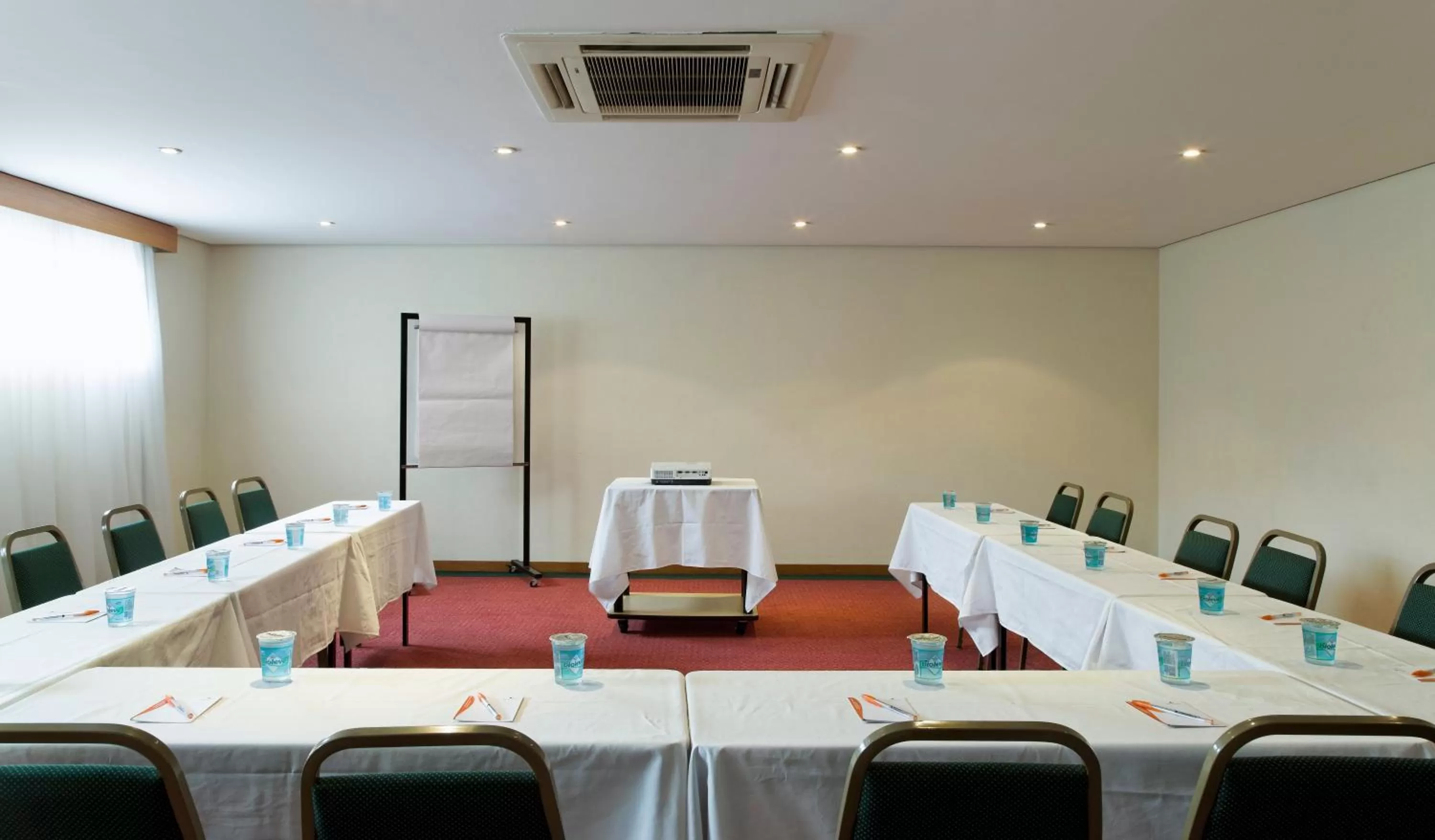 Business facilities in Red Roof Inn Jundiaí