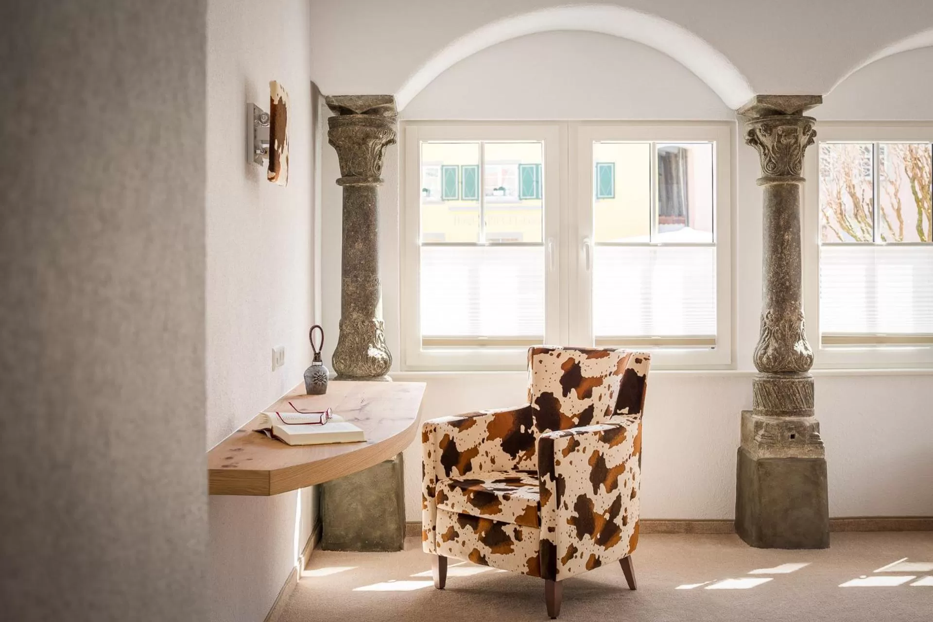Seating area in Hotel Alte Schule