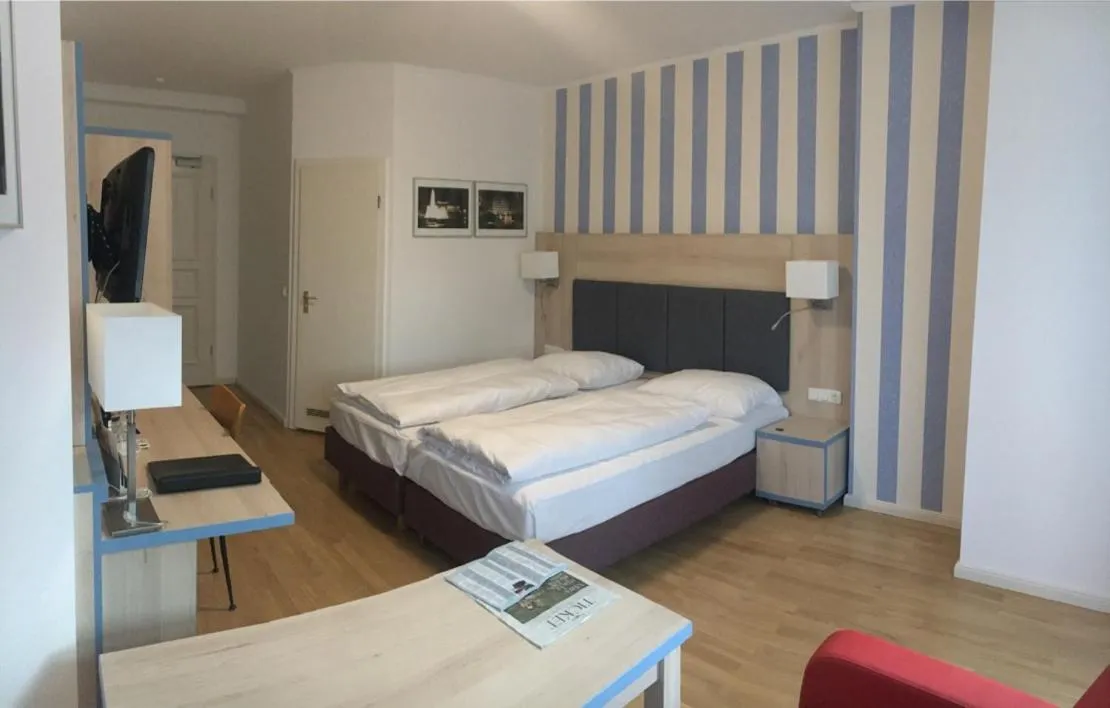 Photo of the whole room, Bed in Hotel Hansablick