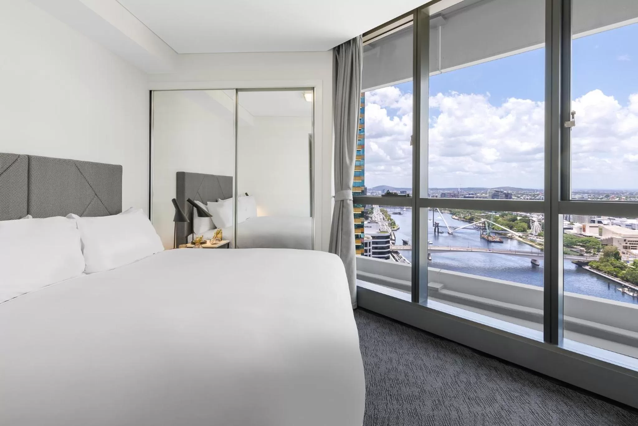 View (from property/room), Bed in Meriton Suites Herschel Street, Brisbane