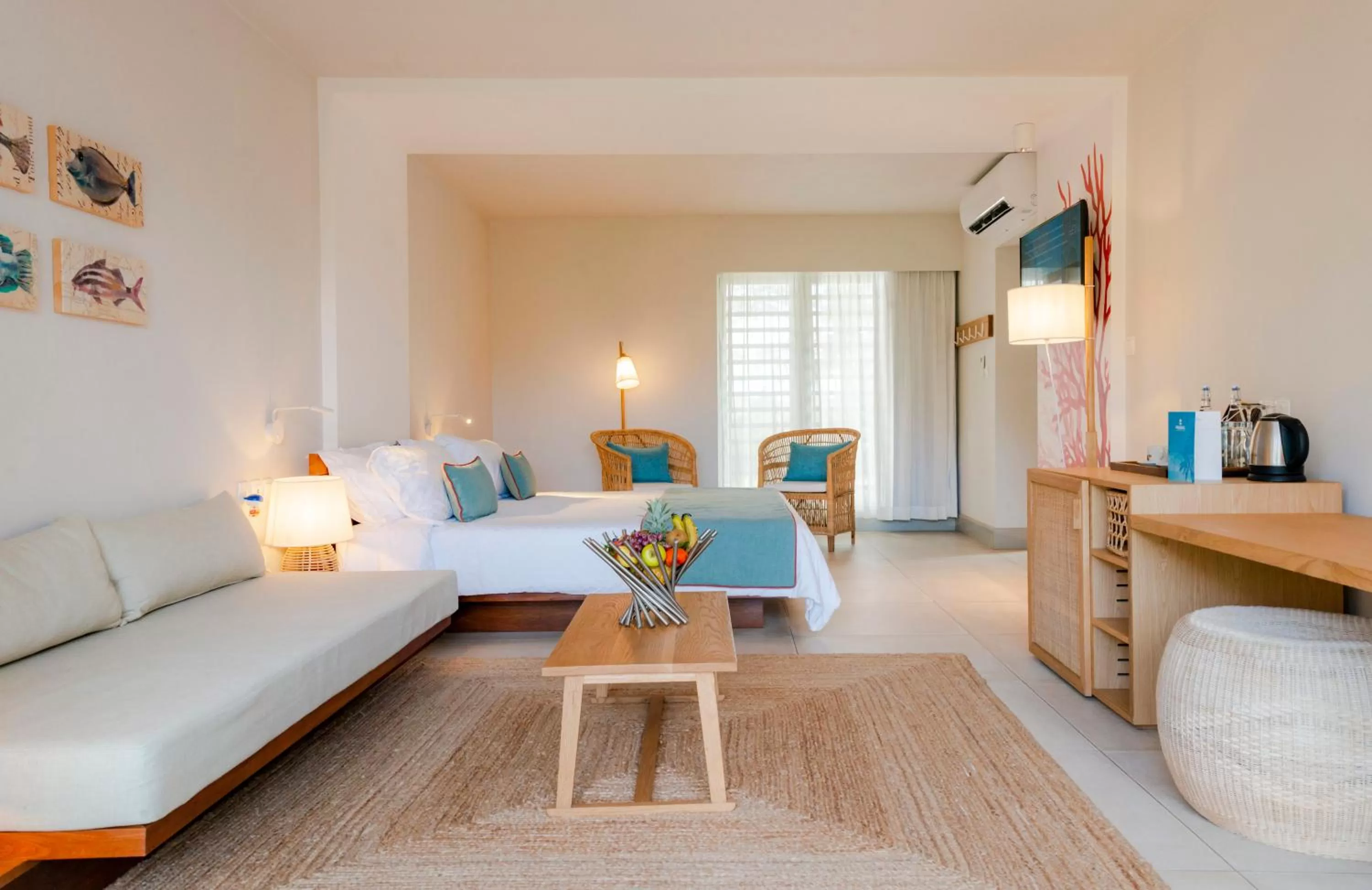 TV and multimedia, Bed in Preskil Island Resort