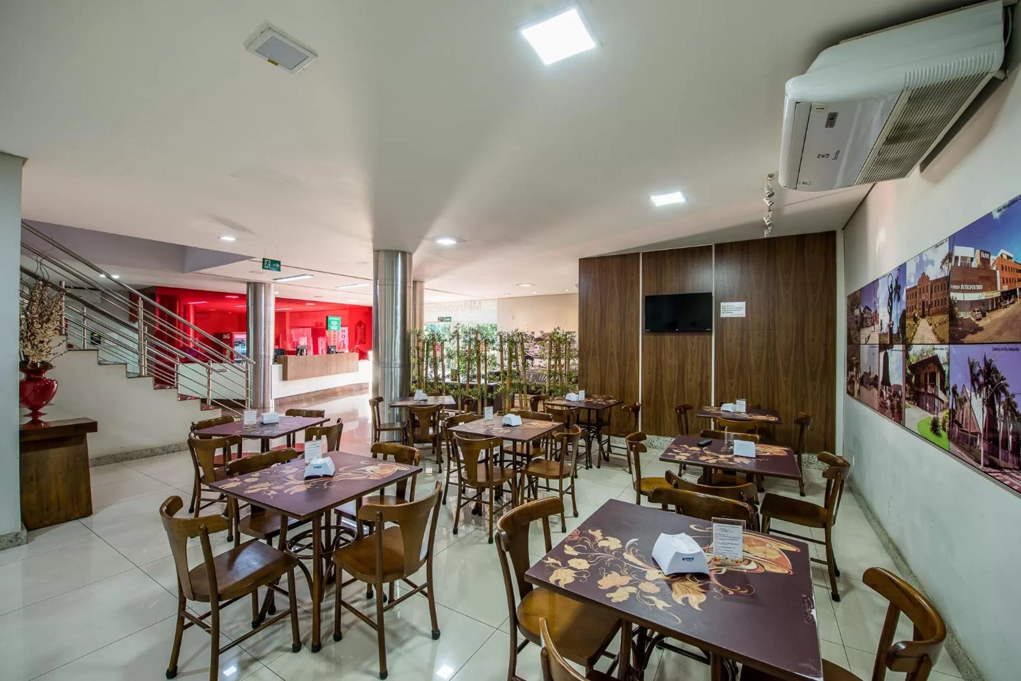 Restaurant/places to eat in Hotel Metropolitano