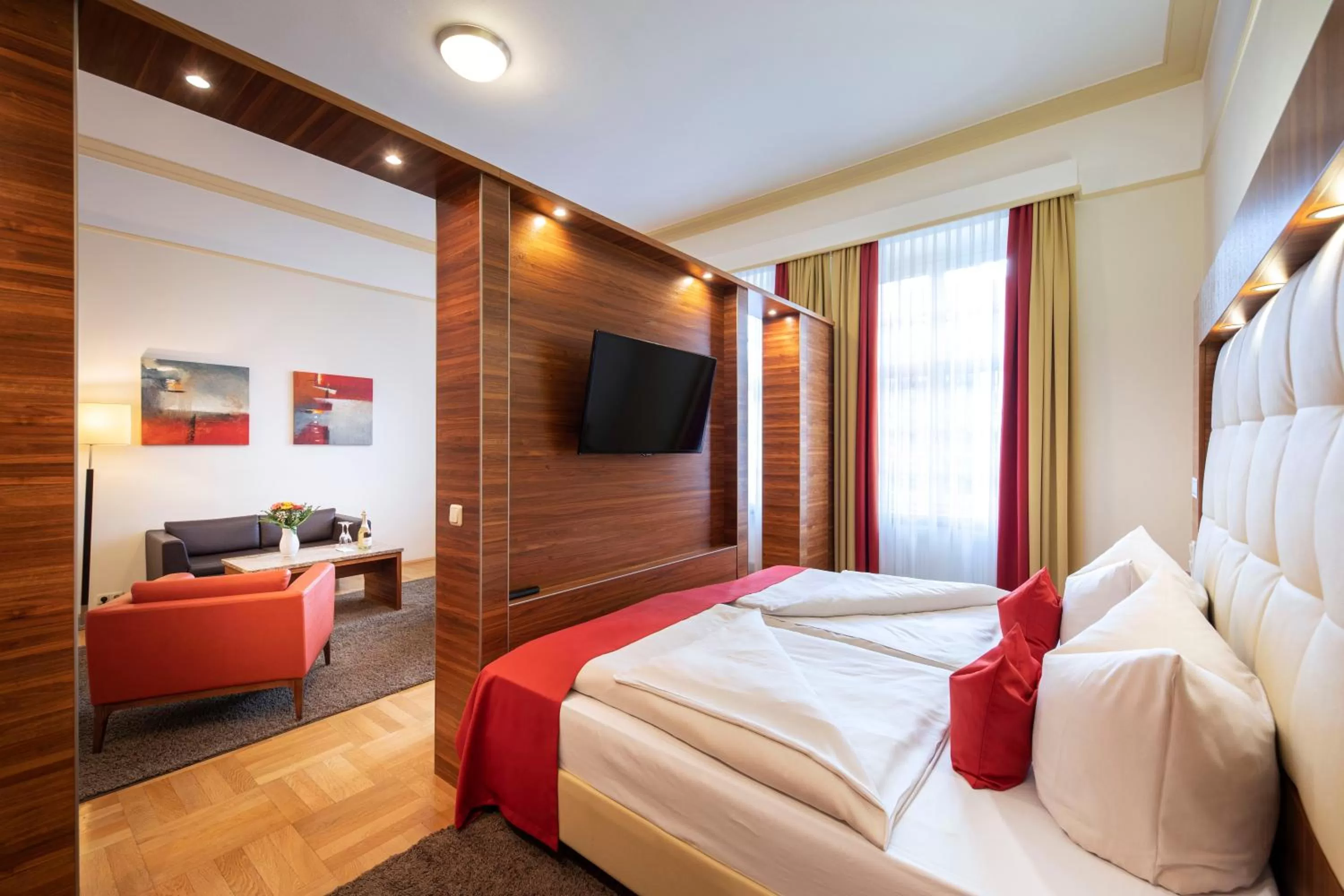 Photo of the whole room, Bed in ACHAT Sternhotel Bonn