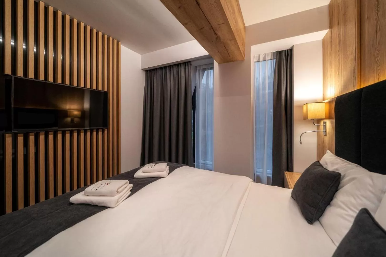 Bed in Hotel META Resort & Vine SPA