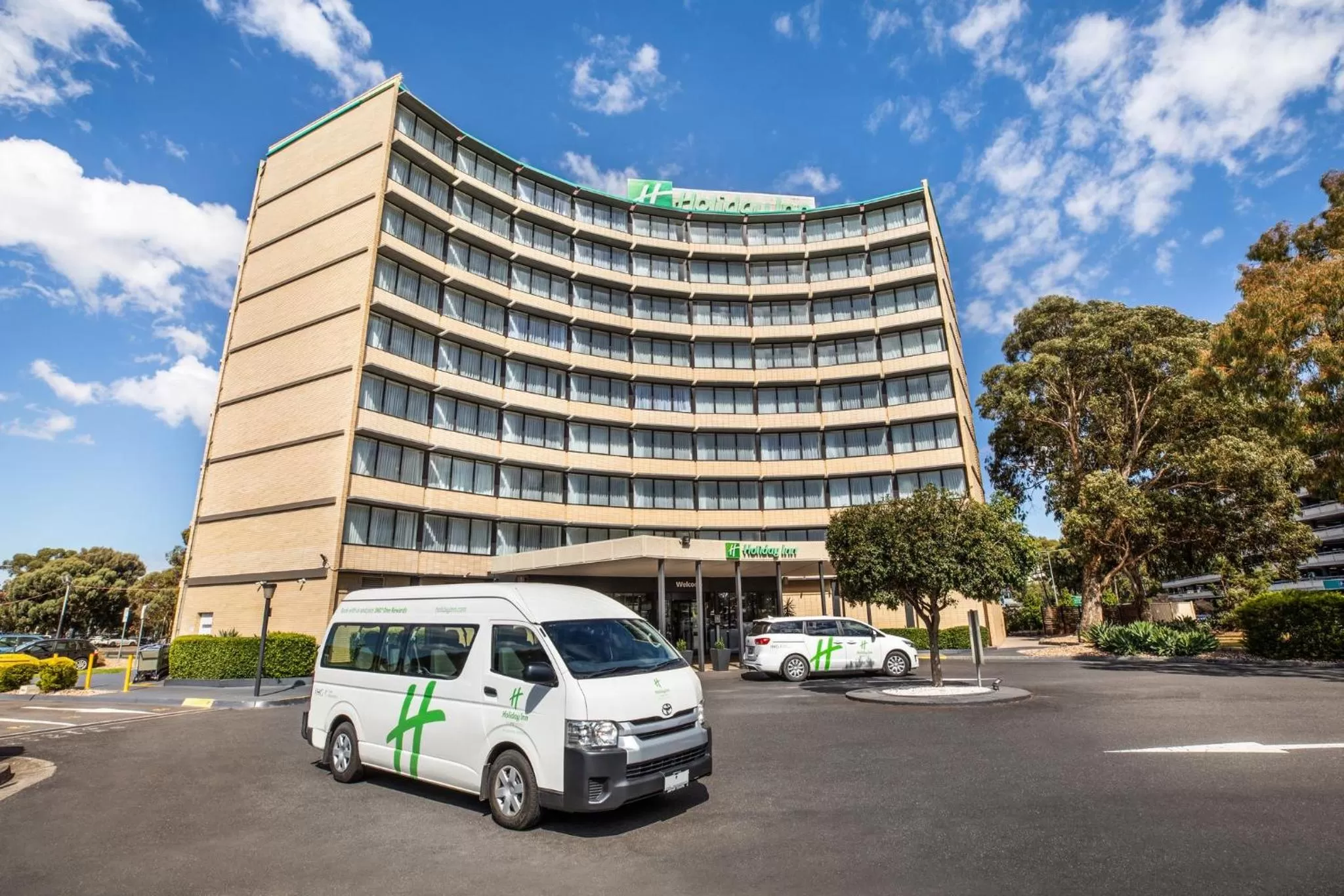 Property building in Holiday Inn Melbourne Airport by IHG