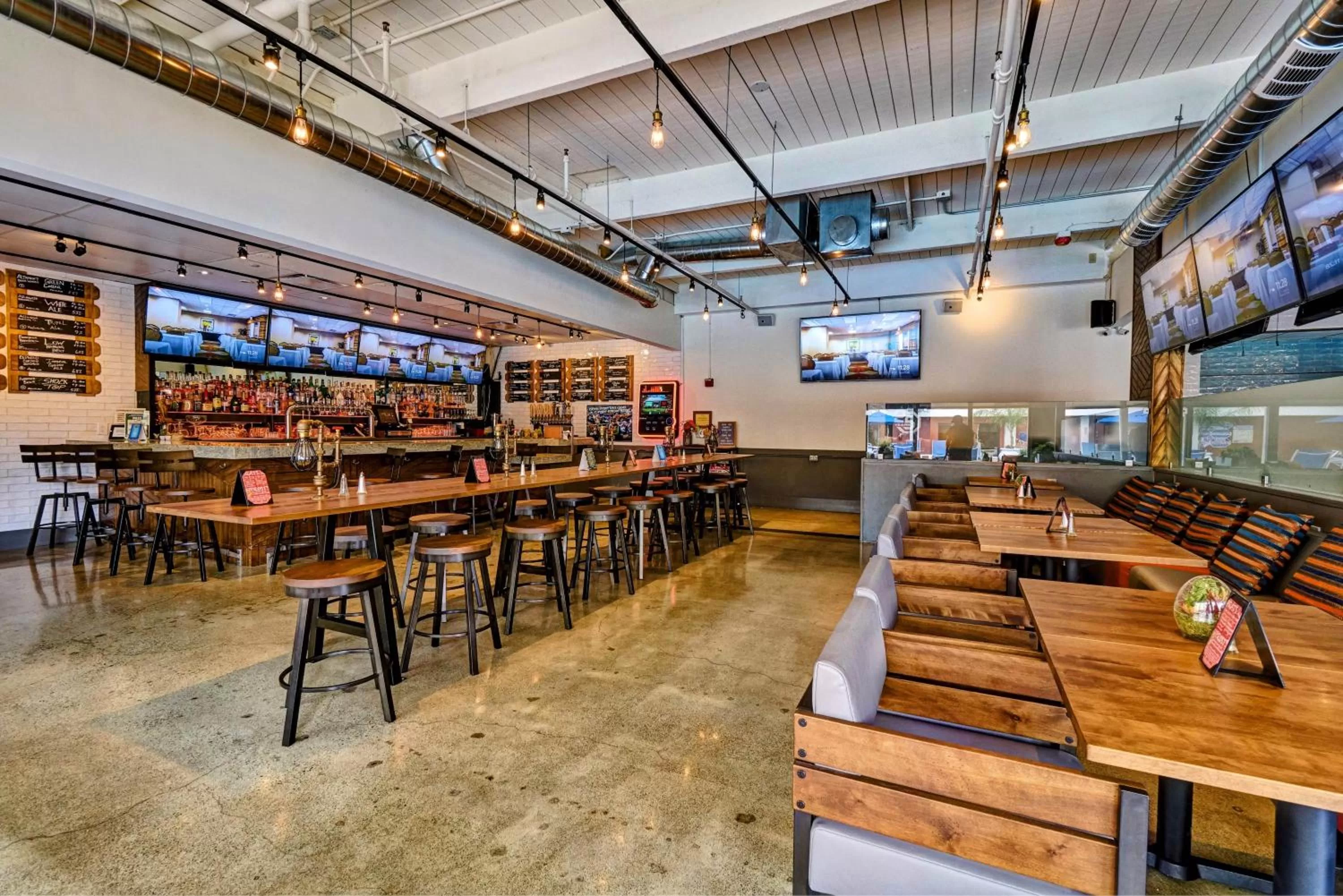 Restaurant/places to eat in Clarion Hotel Concord-Walnut Creek