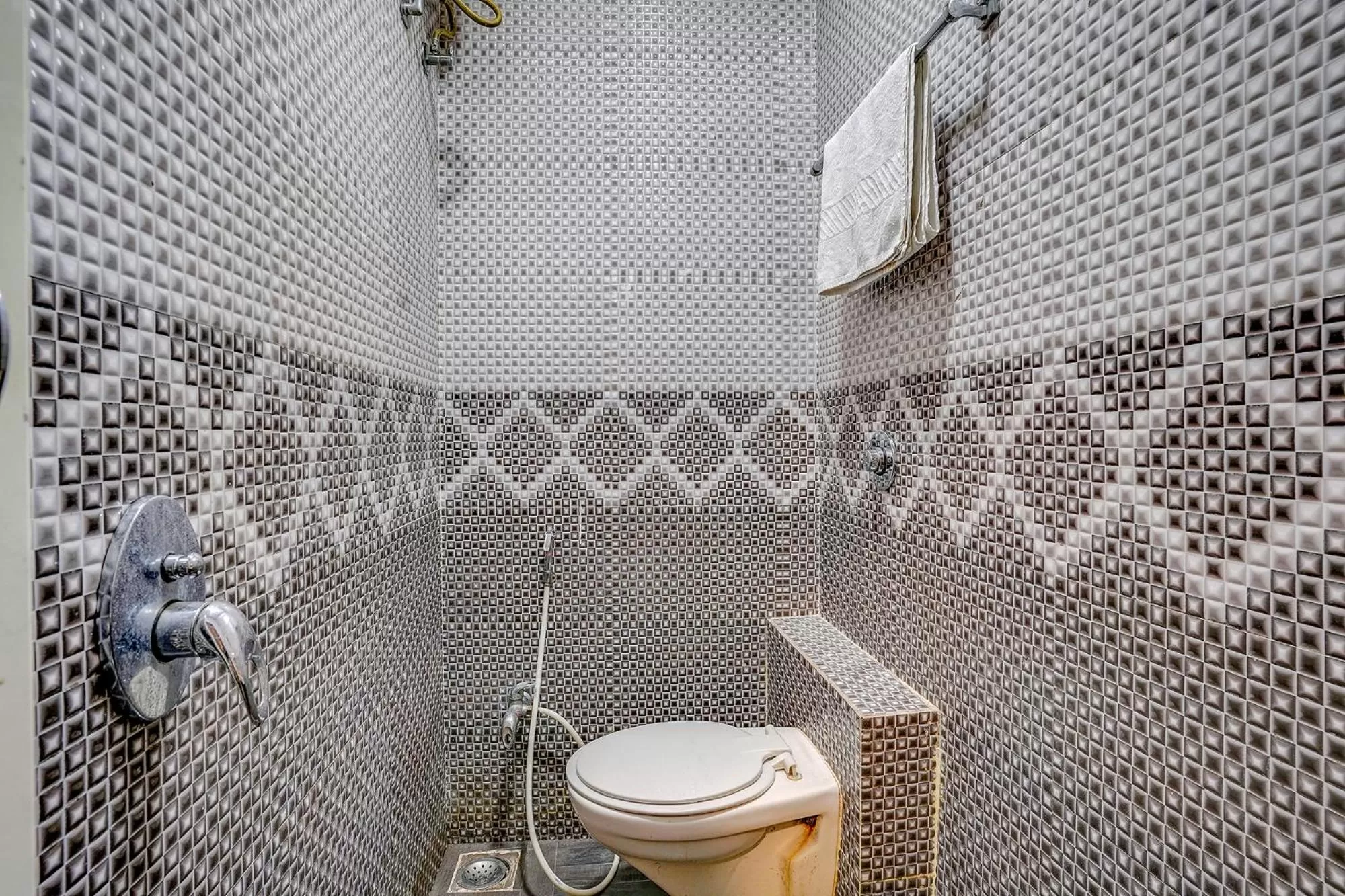 Bathroom in FabExpress Comfort stay - Nr Mumbai International Airport