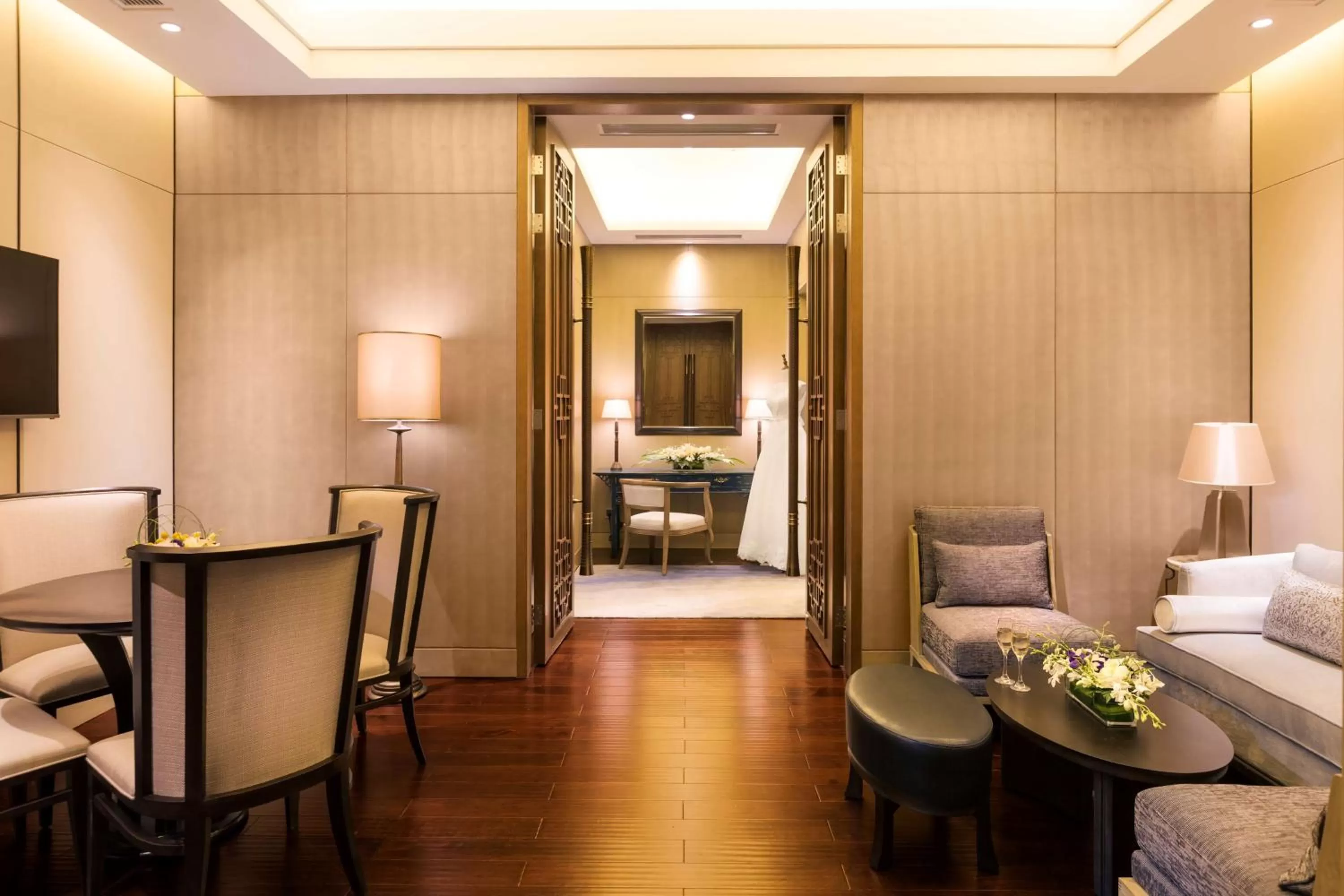 Meeting/conference room, Bed in Hilton Dali Resort & Spa