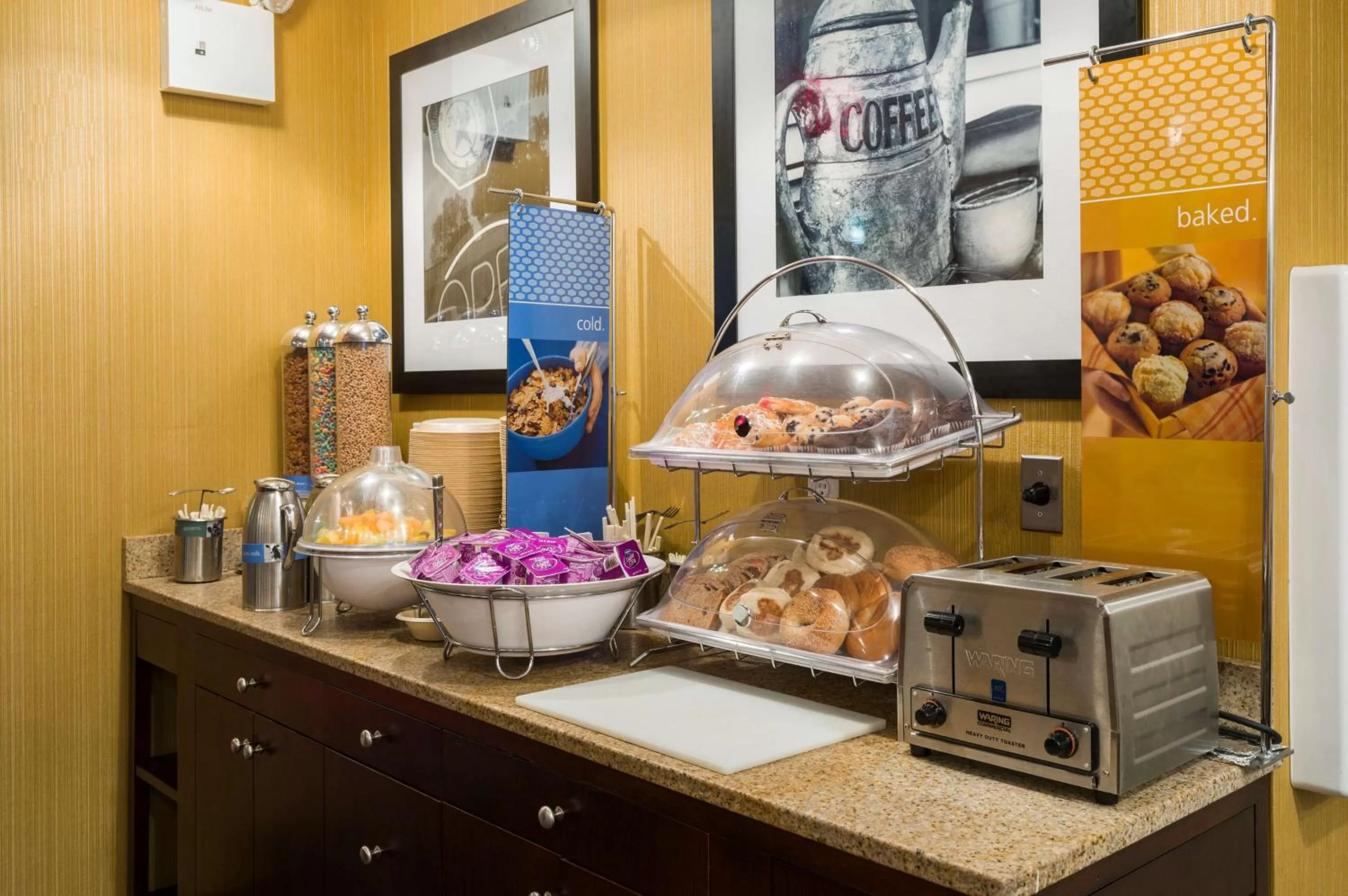 Breakfast in Hampton Inn Seaport Financial District