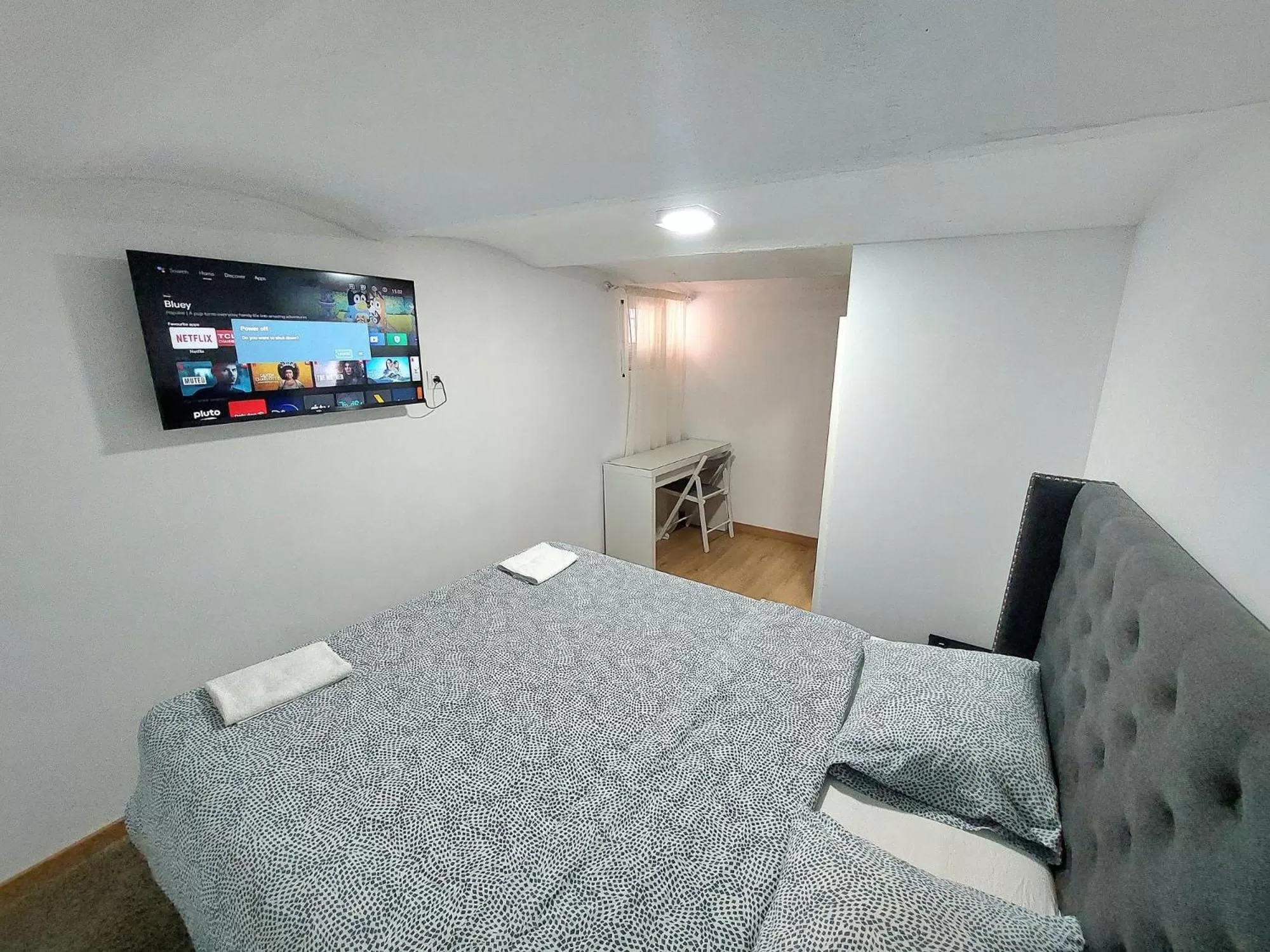 Bed in N1 Casa de Madrid - greenpeace line